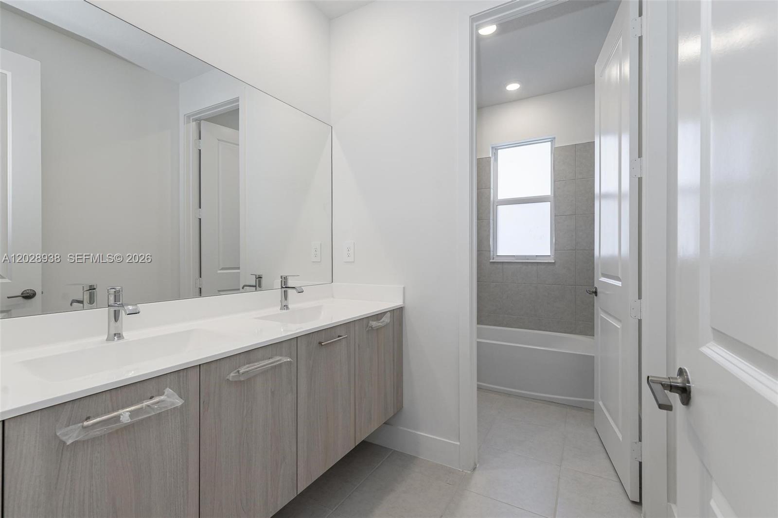 RESERVE AT DAVIE - Residential