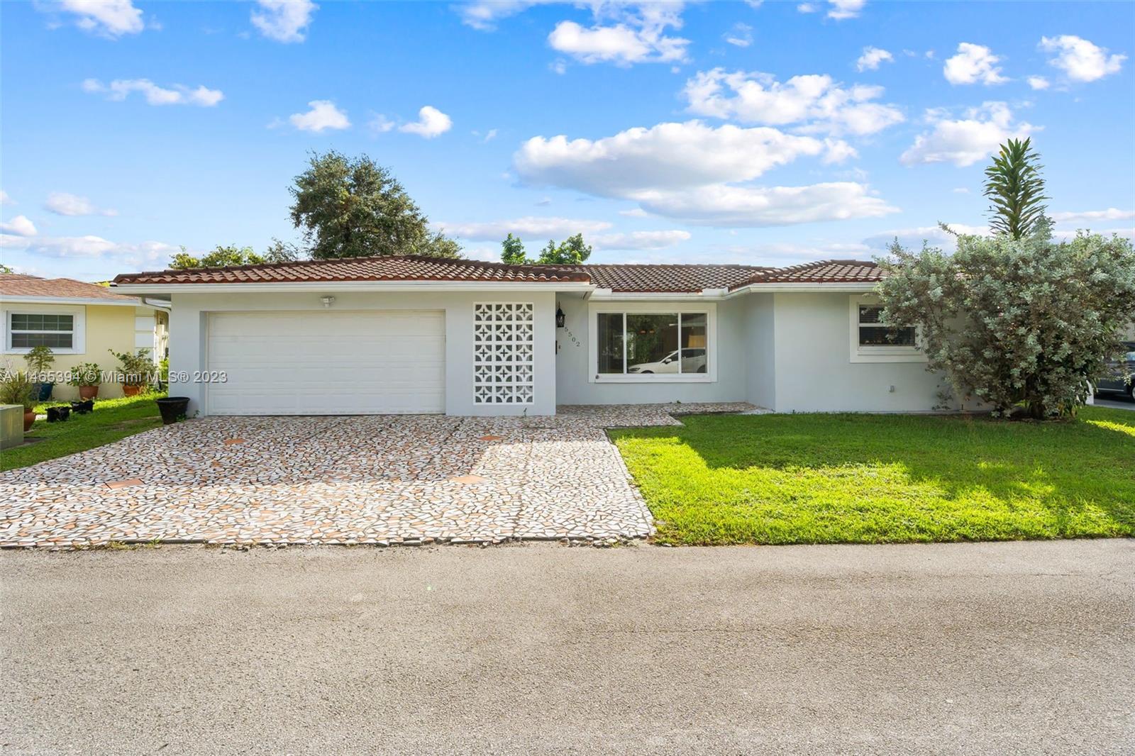 MAINLANDS OF TAMARAC LAKE - Residential Lease
