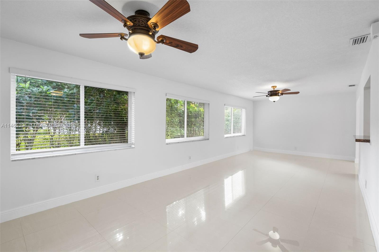 MAINLANDS OF TAMARAC LAKE - Residential Lease