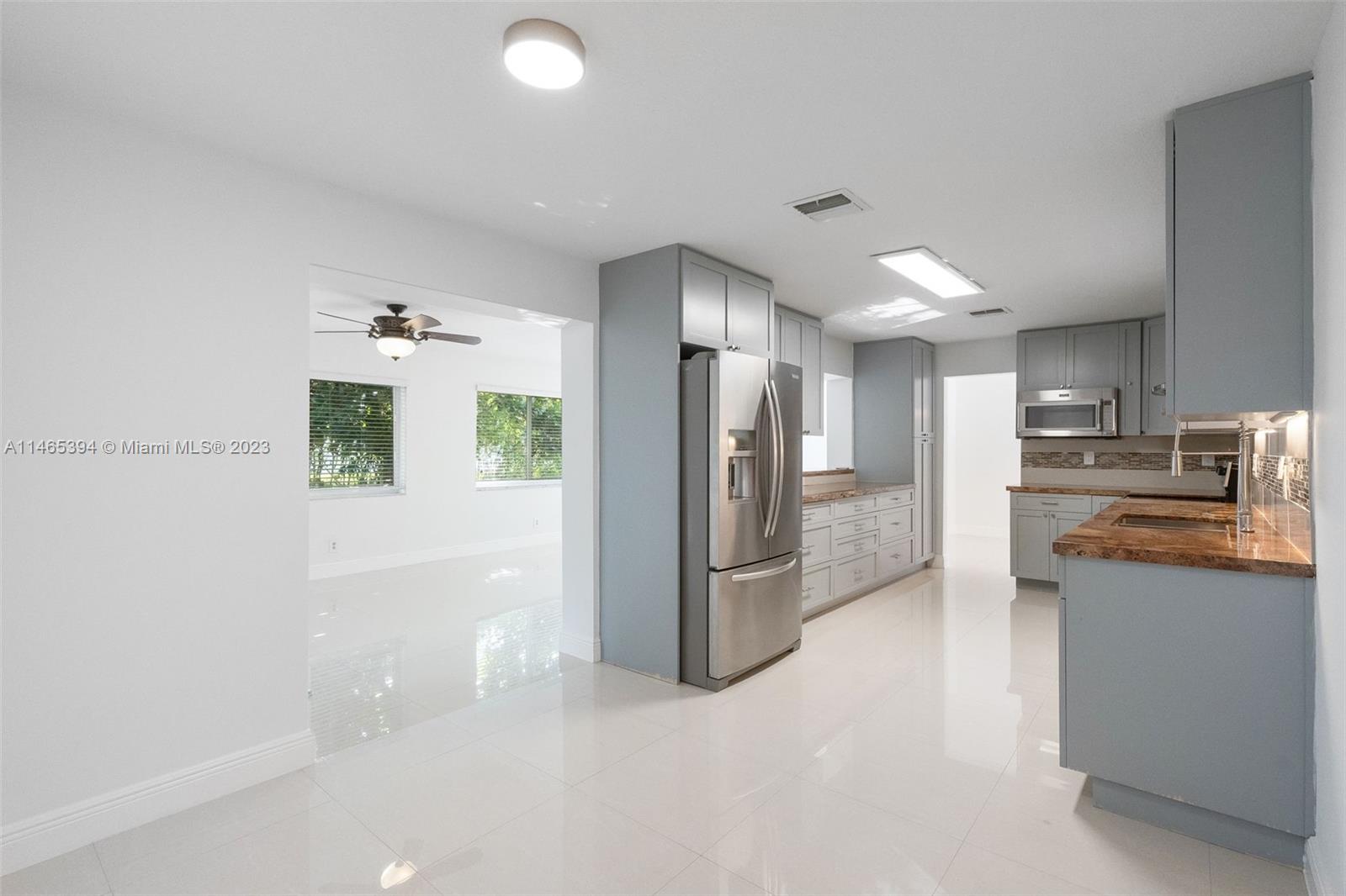 MAINLANDS OF TAMARAC LAKE - Residential Lease