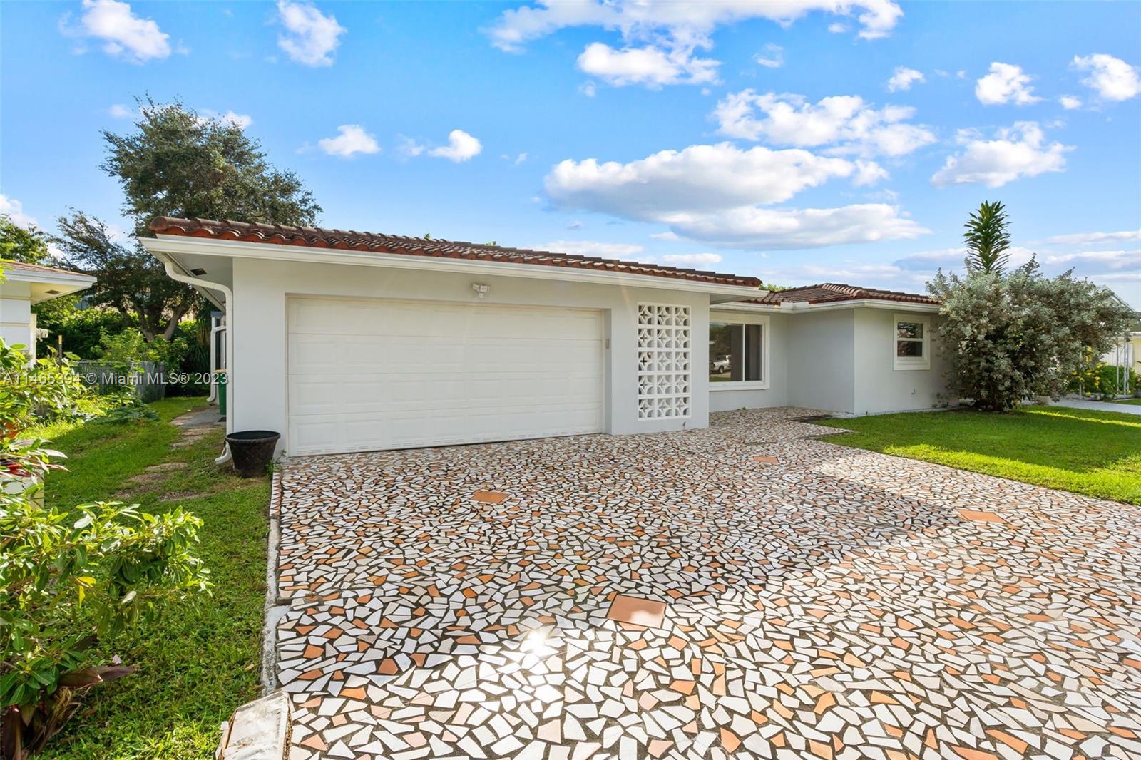 MAINLANDS OF TAMARAC LAKE - Residential Lease