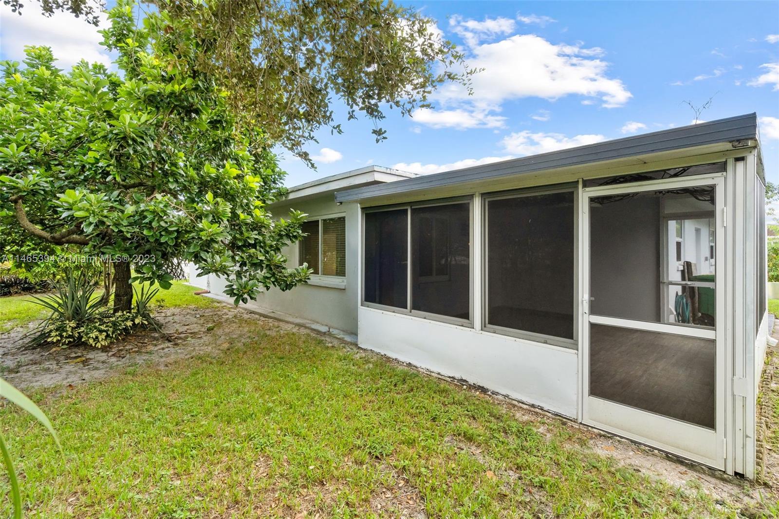 MAINLANDS OF TAMARAC LAKE - Residential Lease
