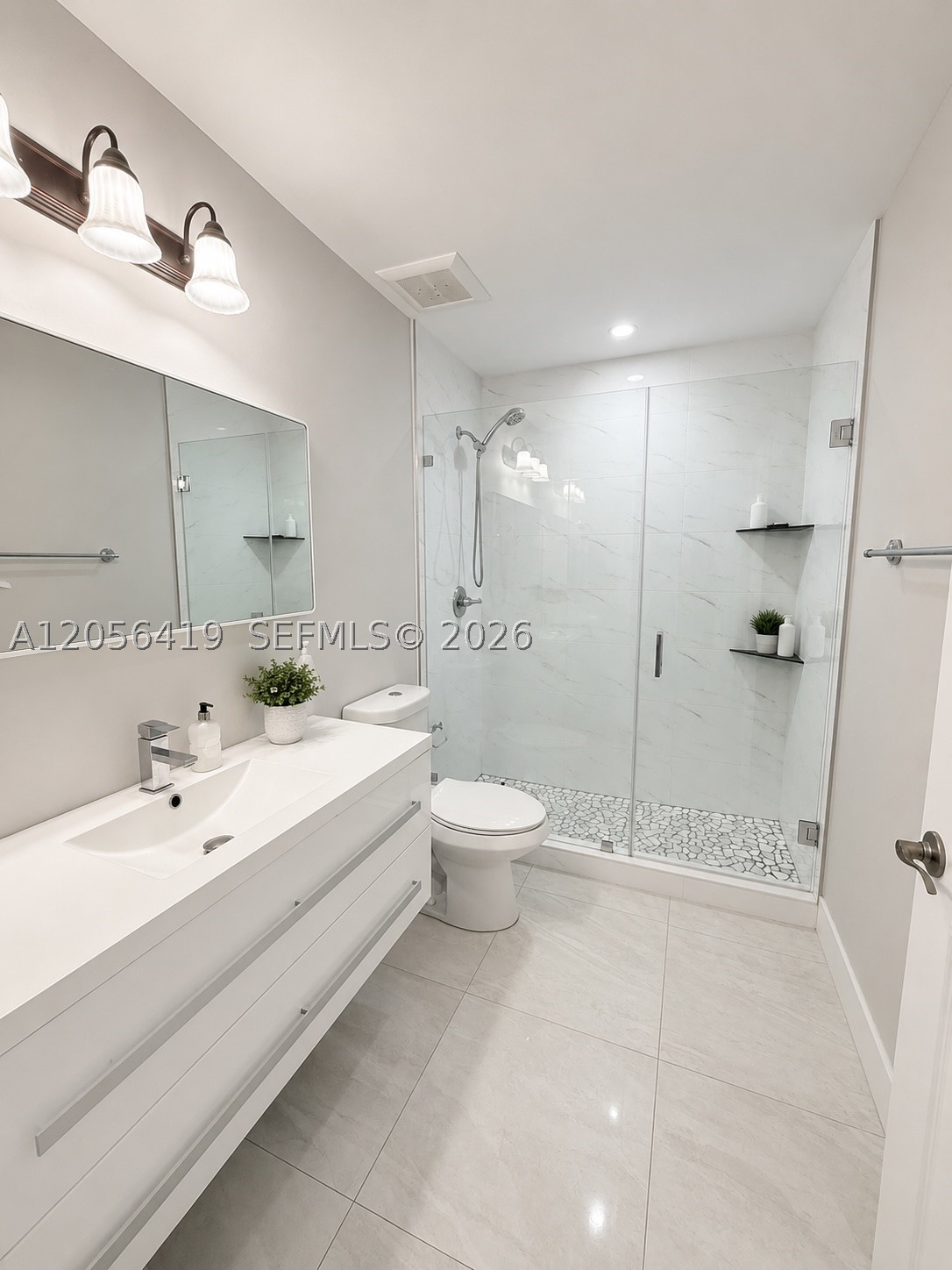 KEY LARGO OCEAN RESORT CO - Residential Lease