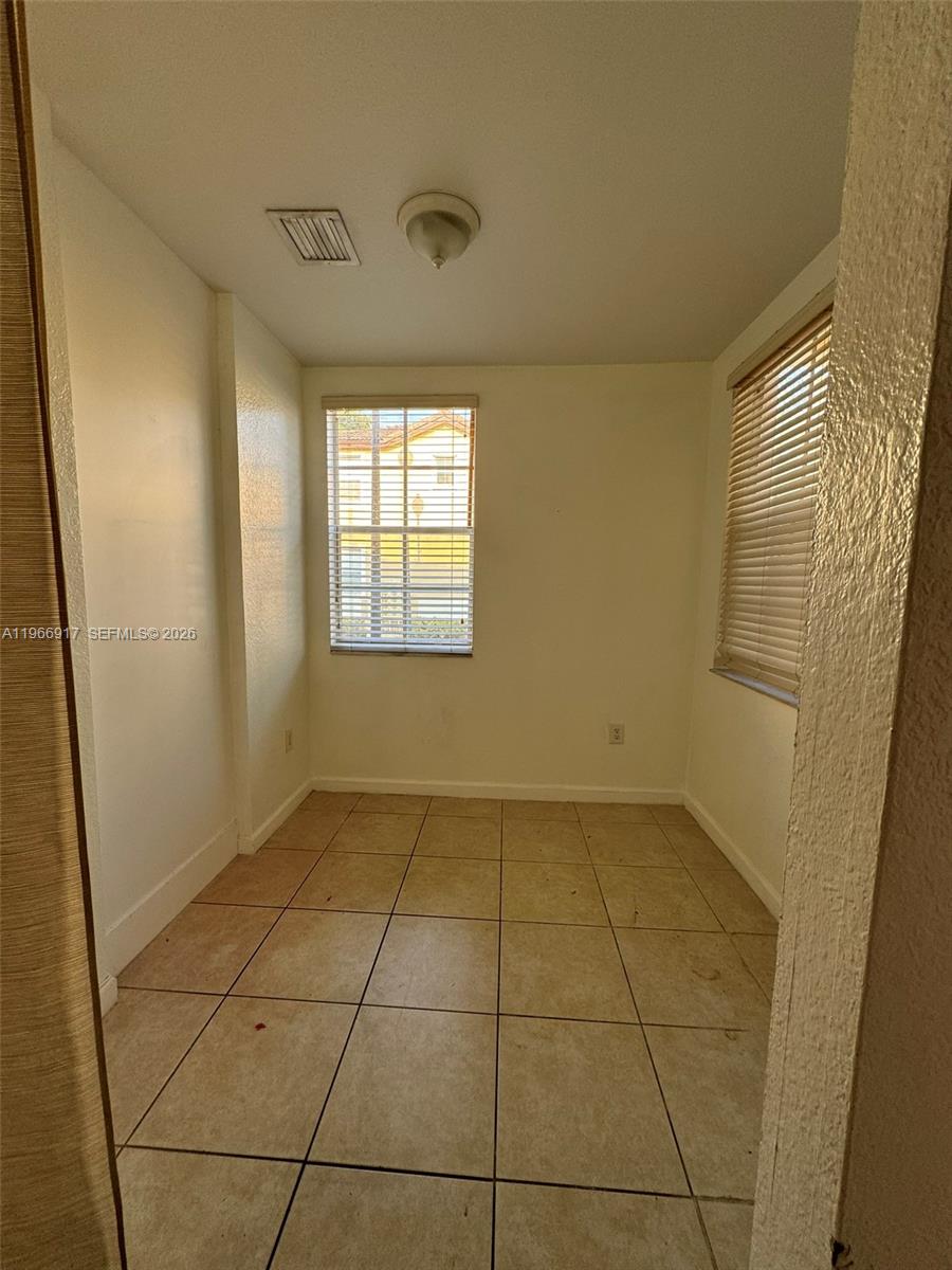 THE SHORES CONDO NO 1 - Residential
