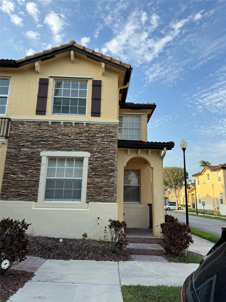 THE SHORES CONDO NO 1 - Residential