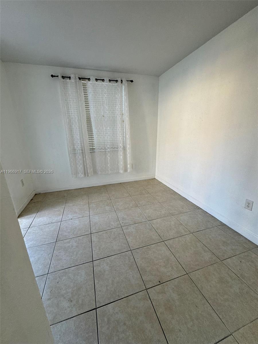 THE SHORES CONDO NO 1 - Residential