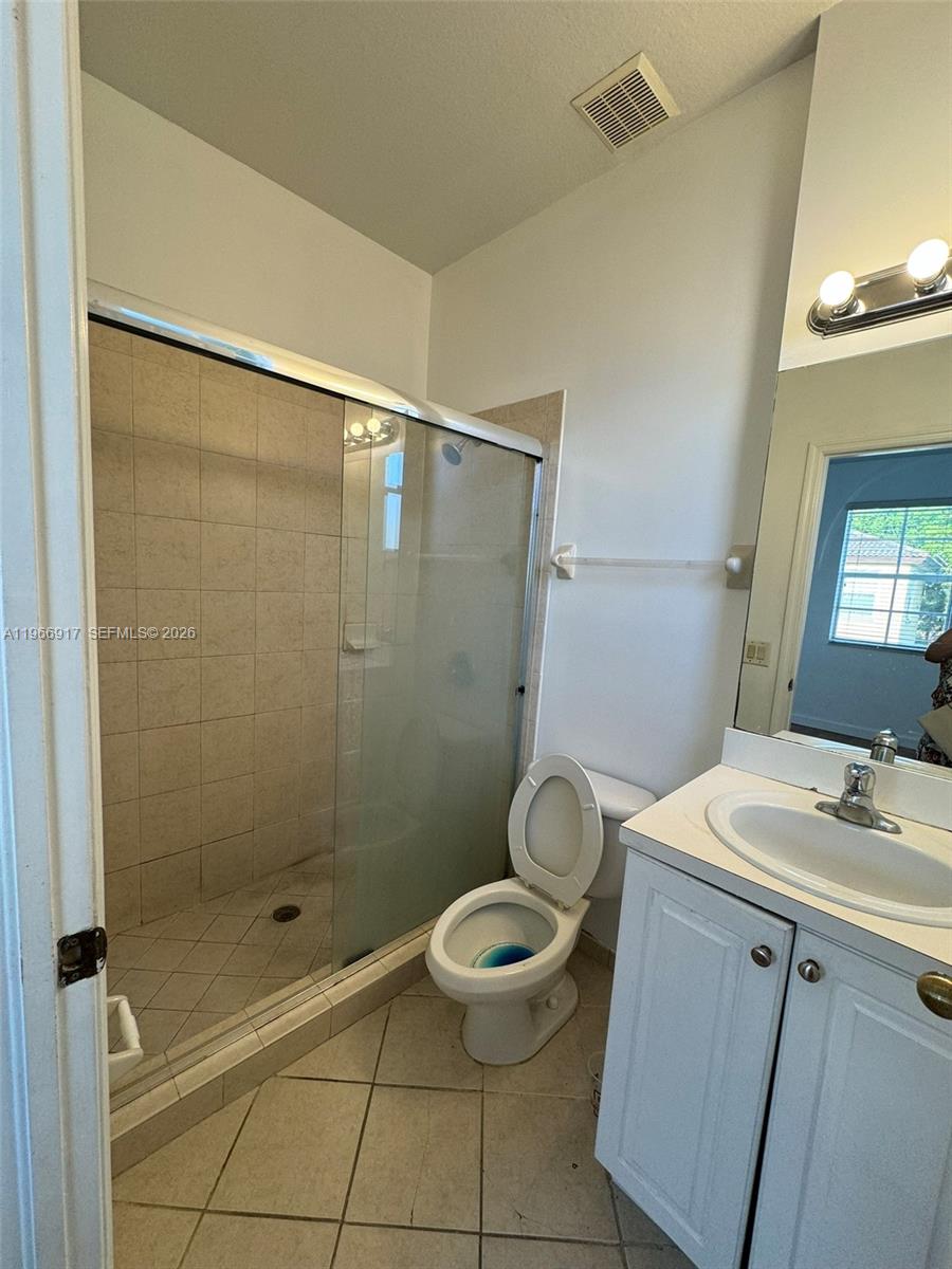 THE SHORES CONDO NO 1 - Residential