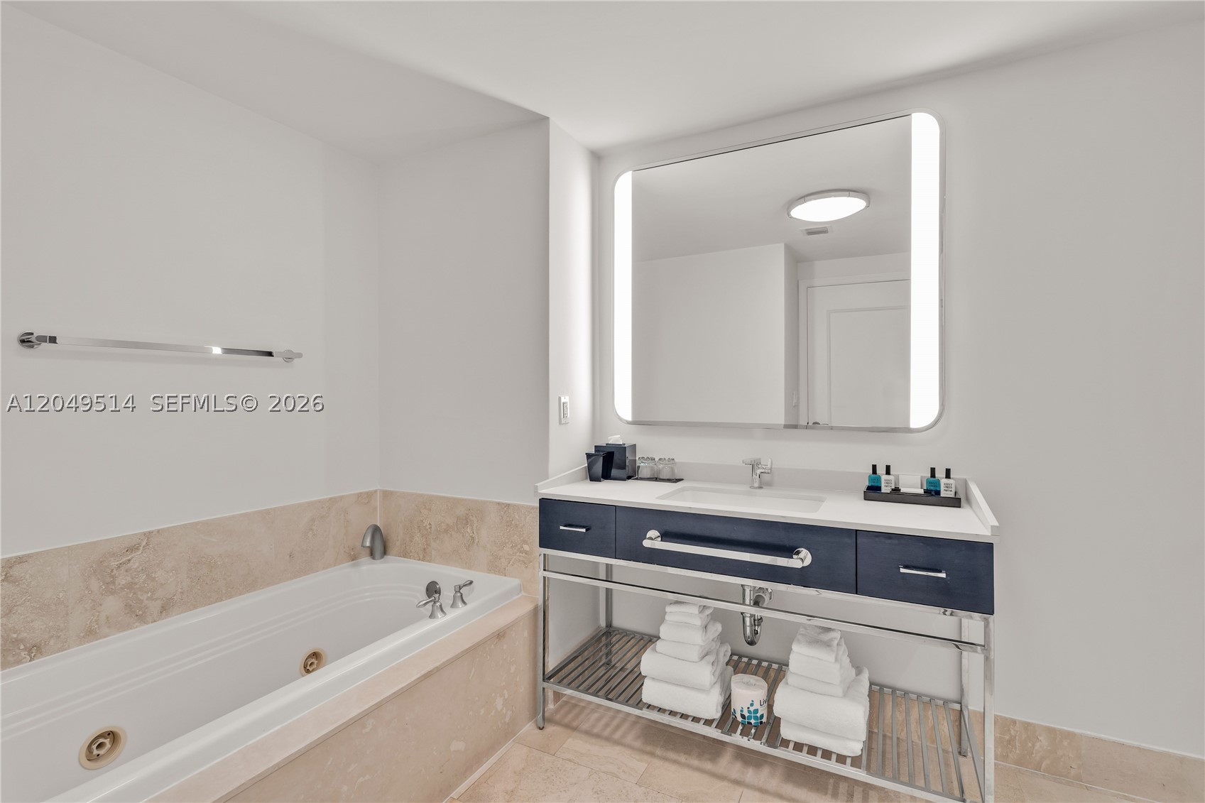 FONTAINEBLEAU II CONDO - Residential Lease