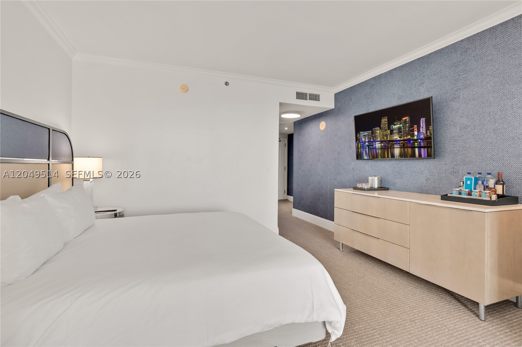 FONTAINEBLEAU II CONDO - Residential Lease