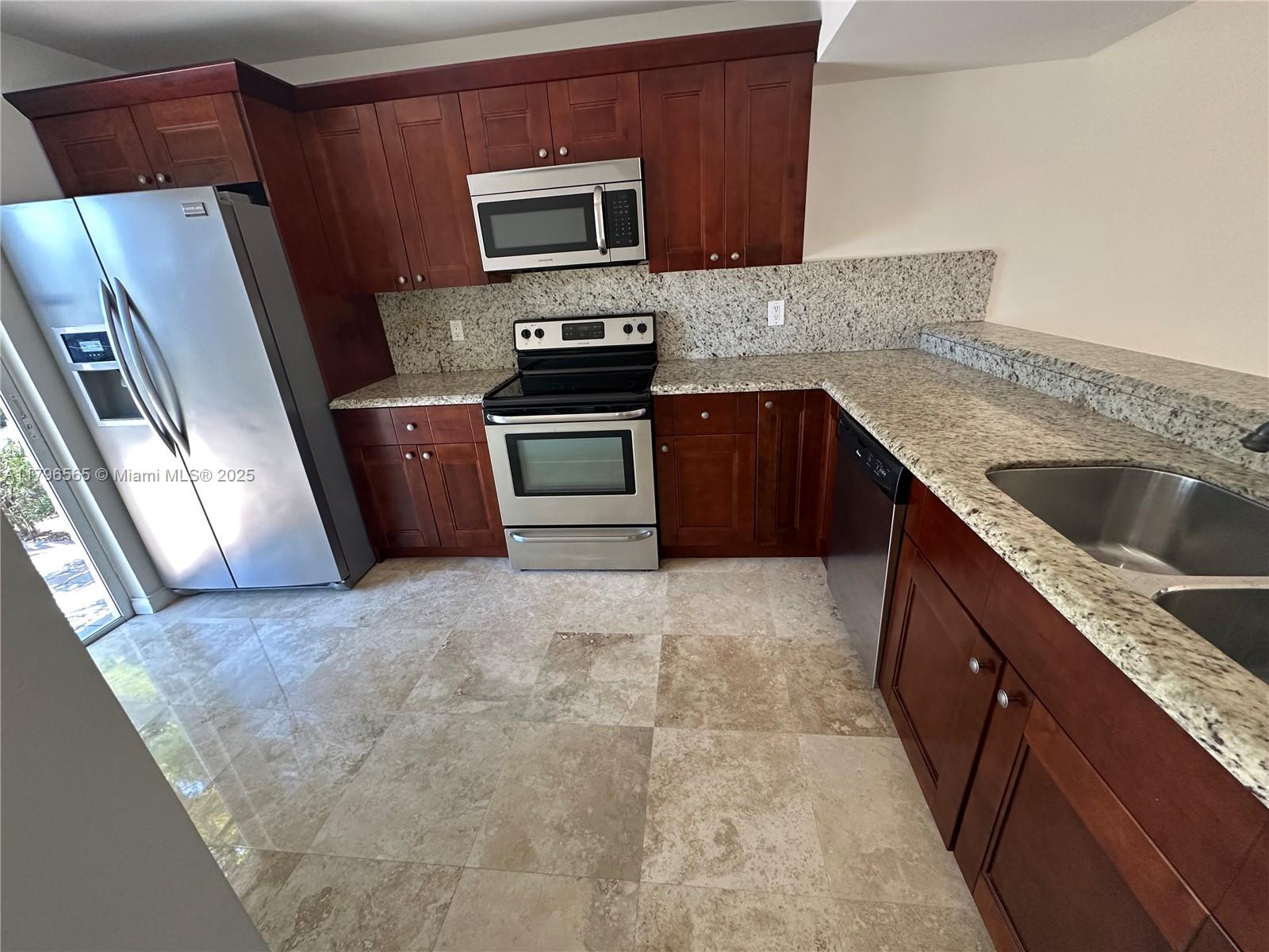 CRYSTAL VIEW TOWNHOMES - Residential