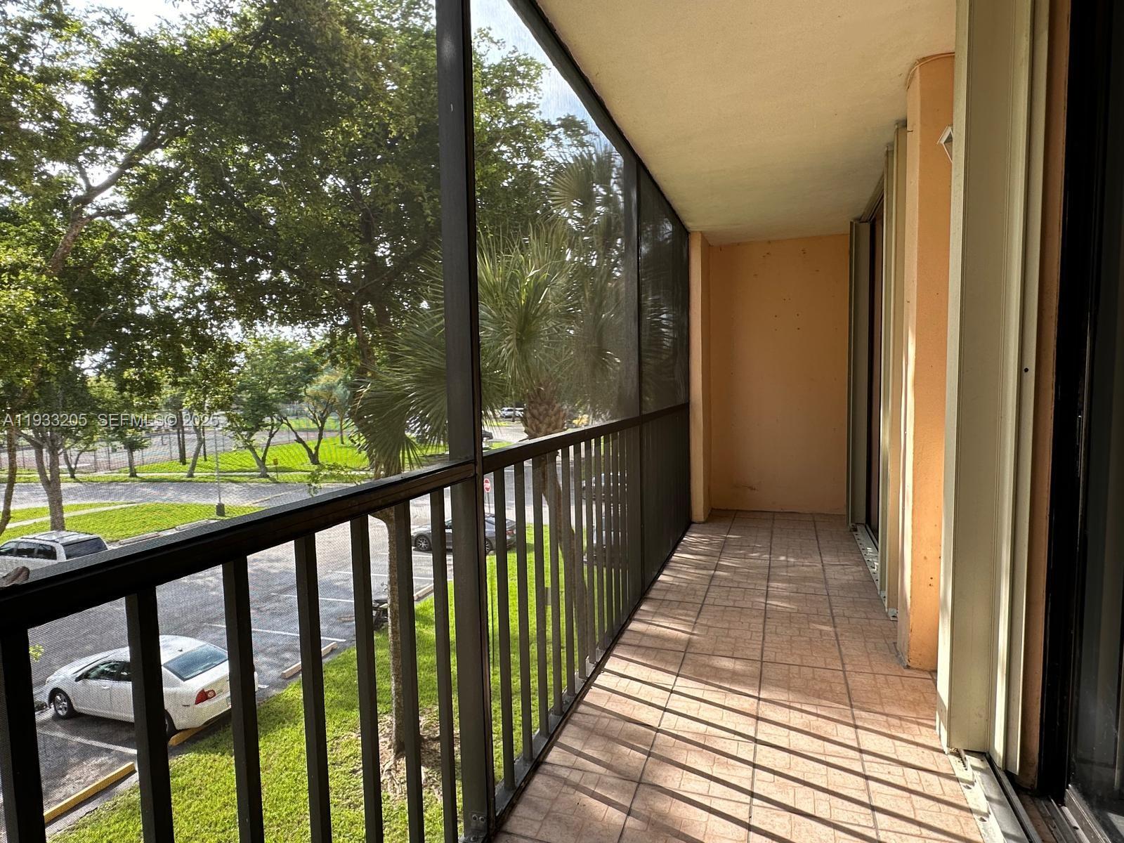 HORIZONS WEST CONDO #2 - Residential