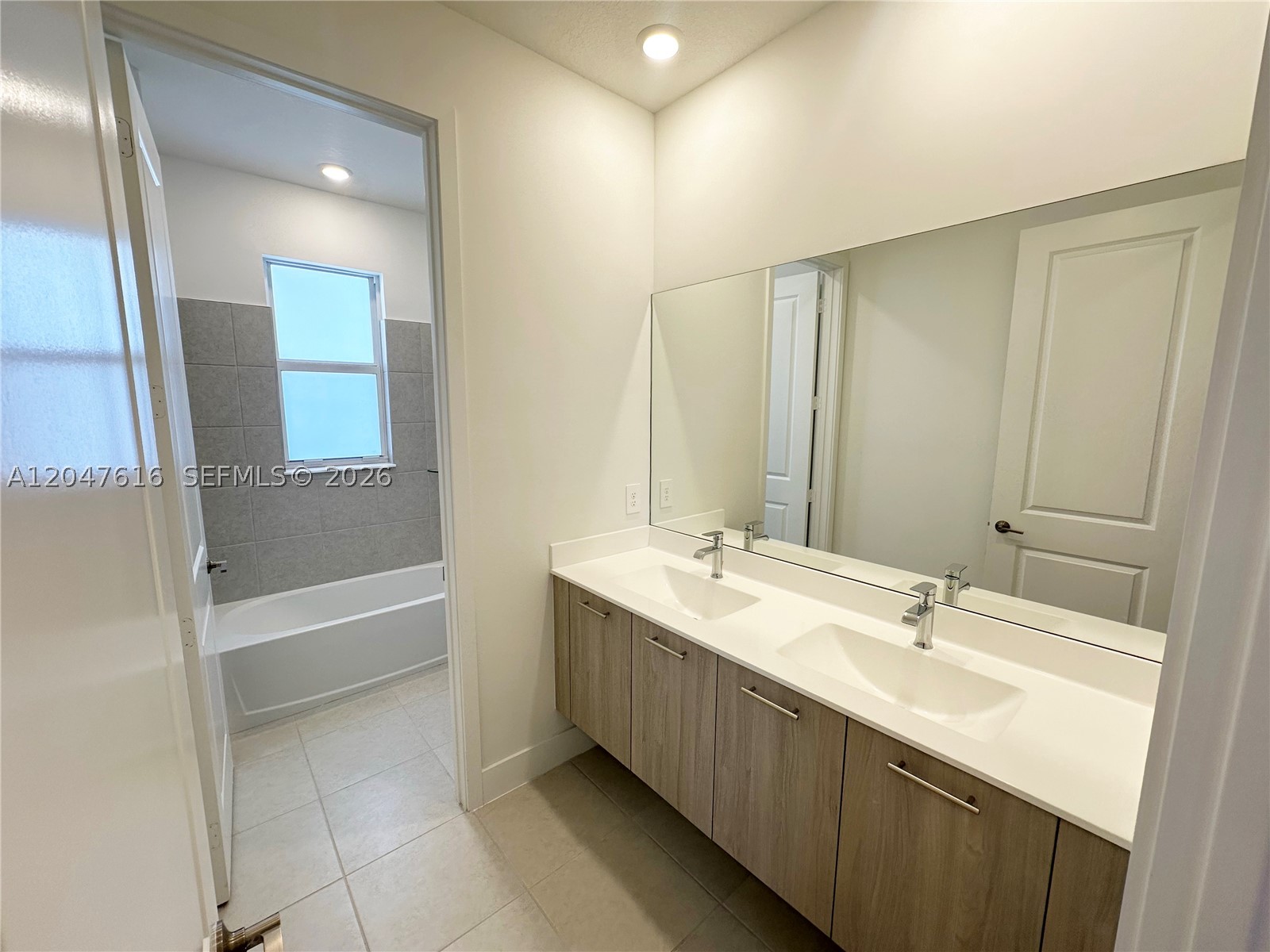 CRESCENT RIDGE - Residential Lease