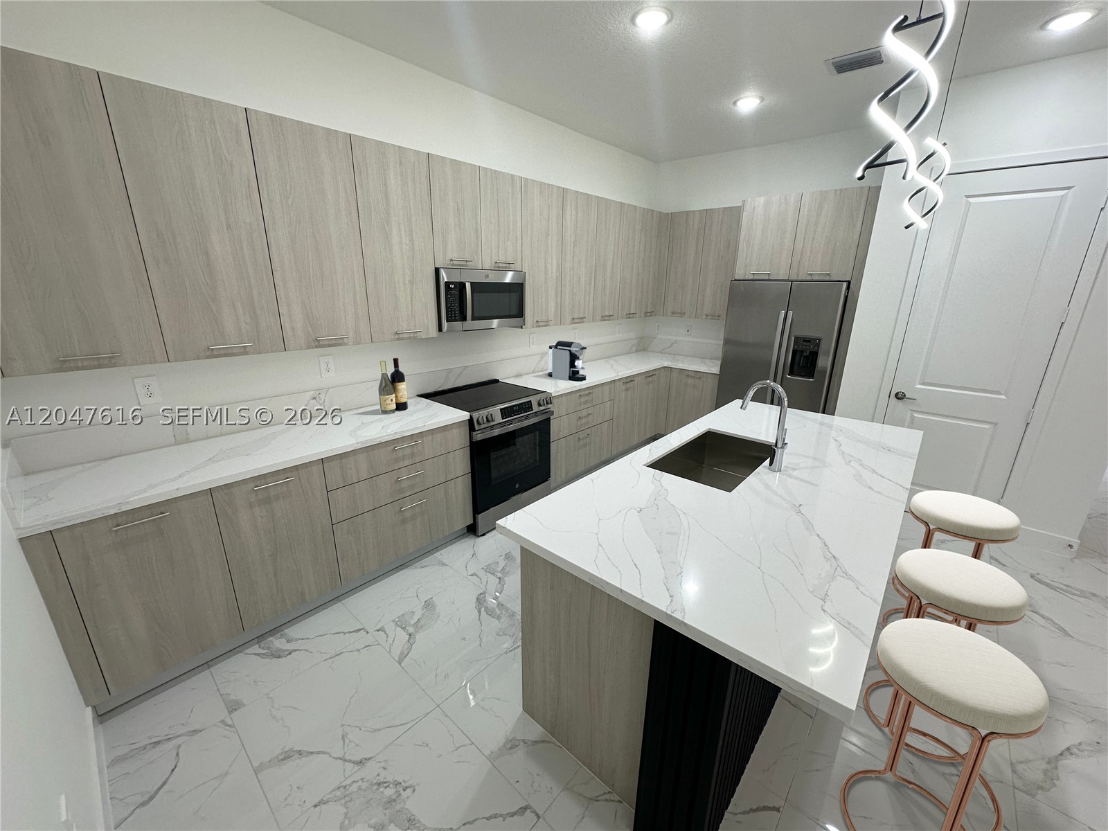 CRESCENT RIDGE - Residential Lease
