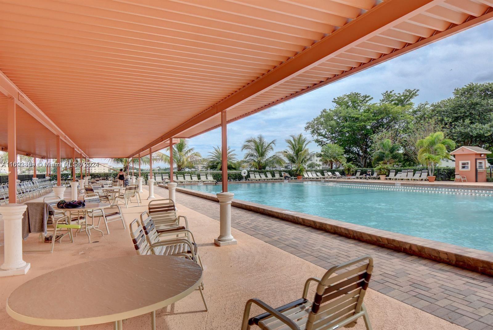 MANSFIELD AT CENTURY VILL - Residential