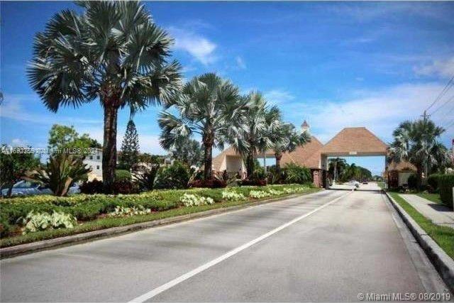 MANSFIELD AT CENTURY VILL - Residential