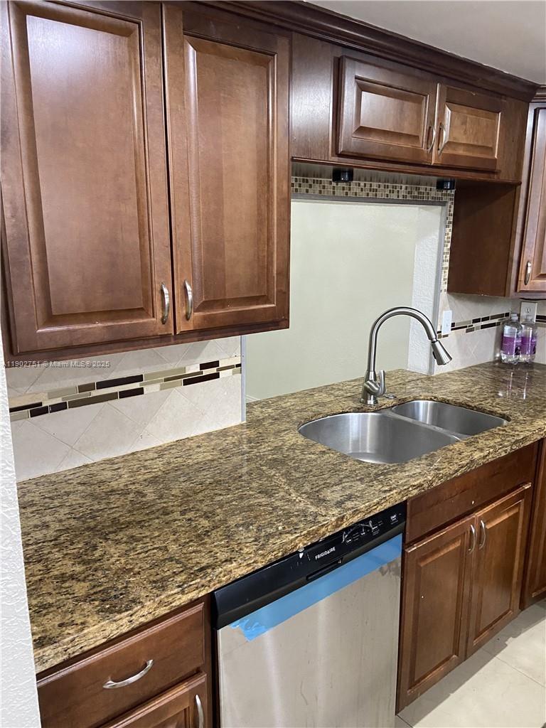 SUNRISE ISLAND CONDOMINIU - Residential