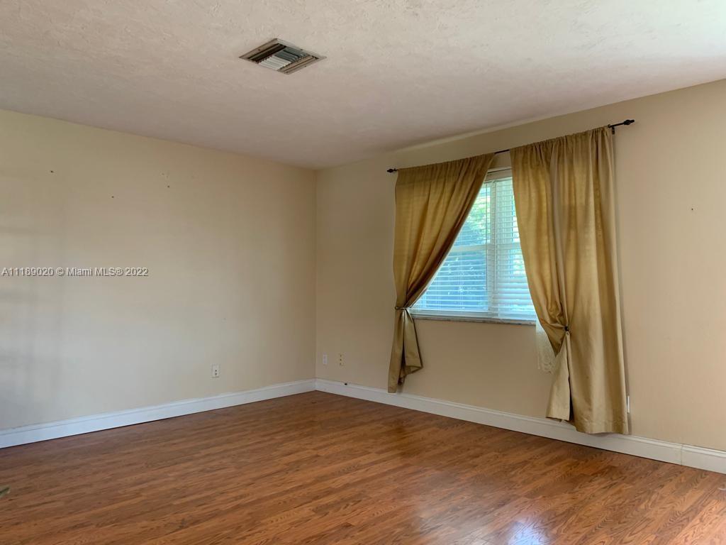 CUTLER RIDGE SEC 3 - Residential