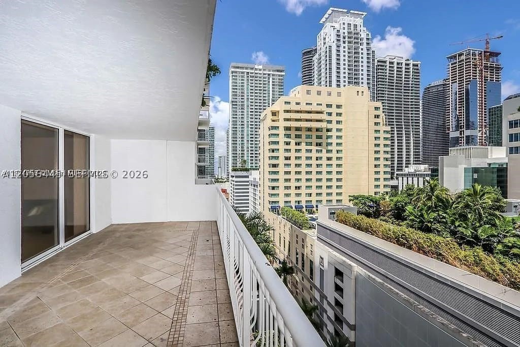 THE CLUB AT BRICKELL BAY - Residential