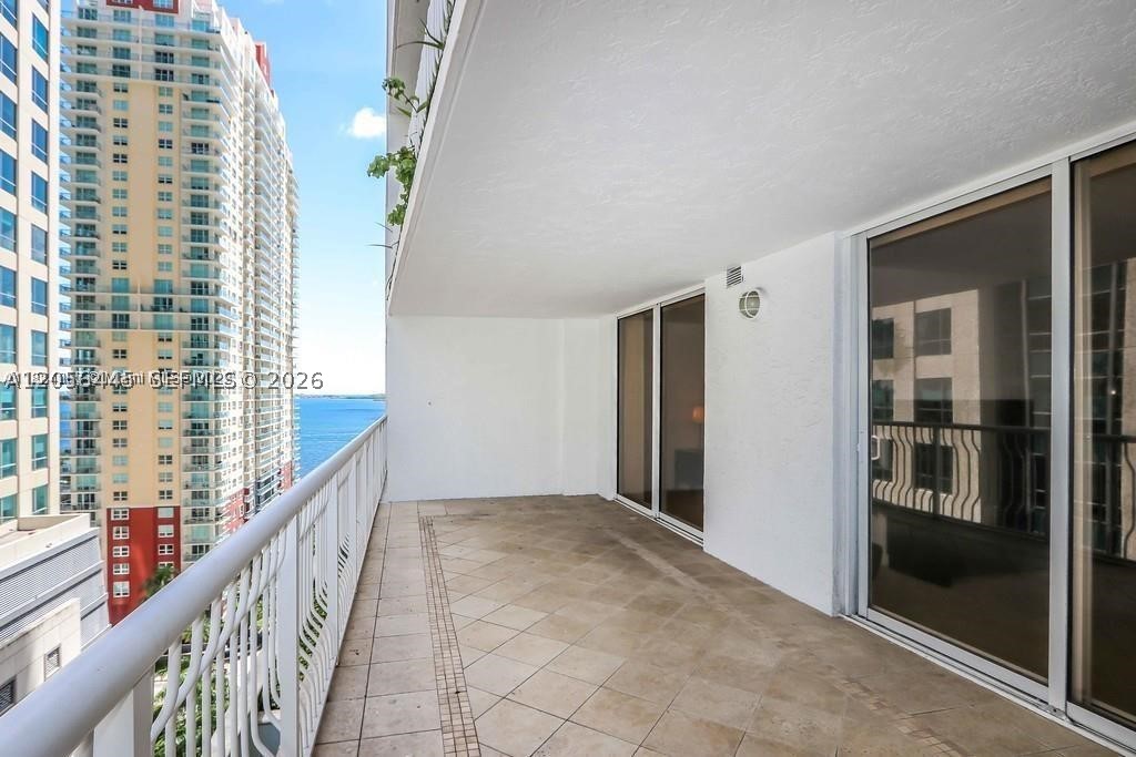 THE CLUB AT BRICKELL BAY - Residential