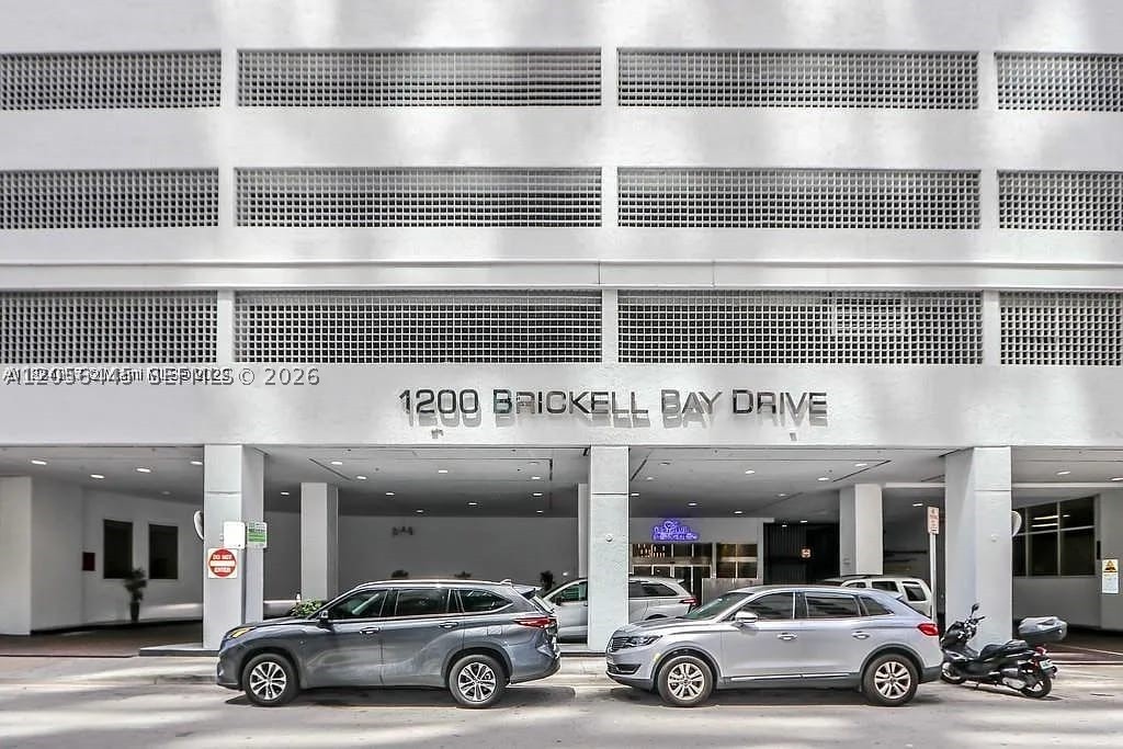 THE CLUB AT BRICKELL BAY - Residential