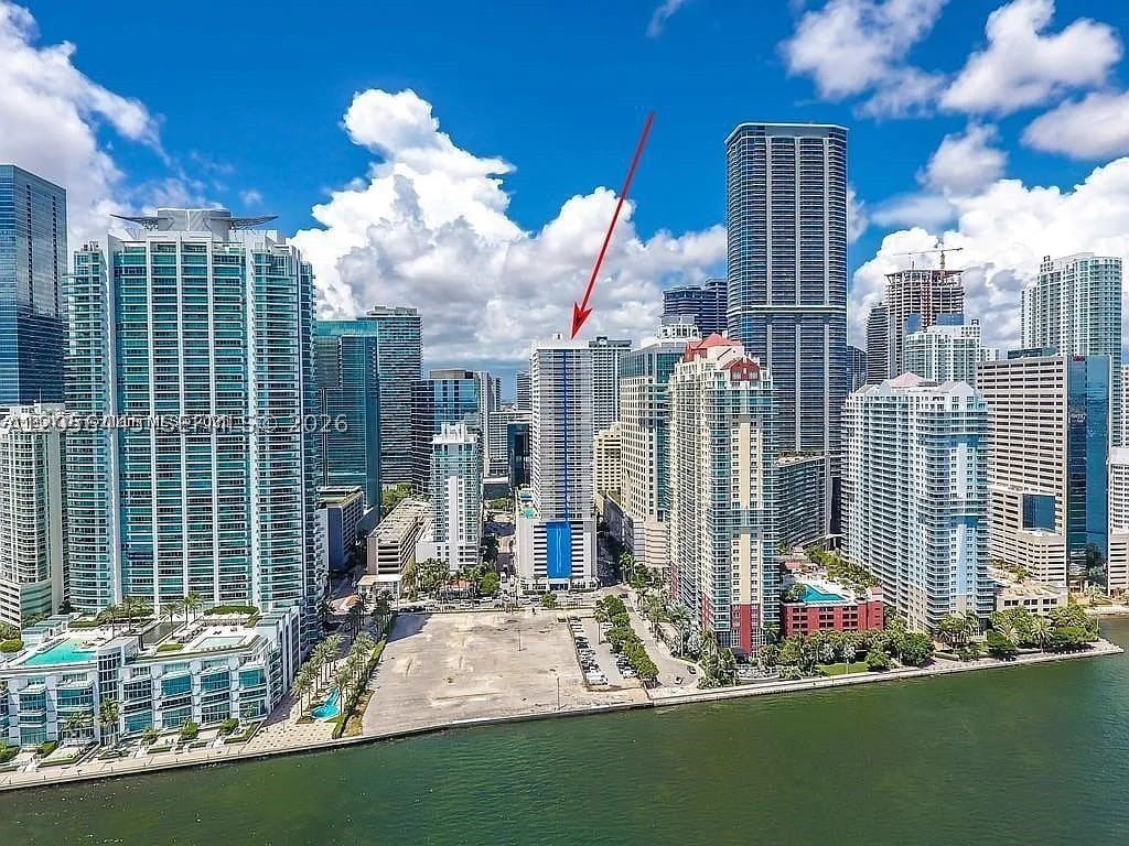 THE CLUB AT BRICKELL BAY - Residential