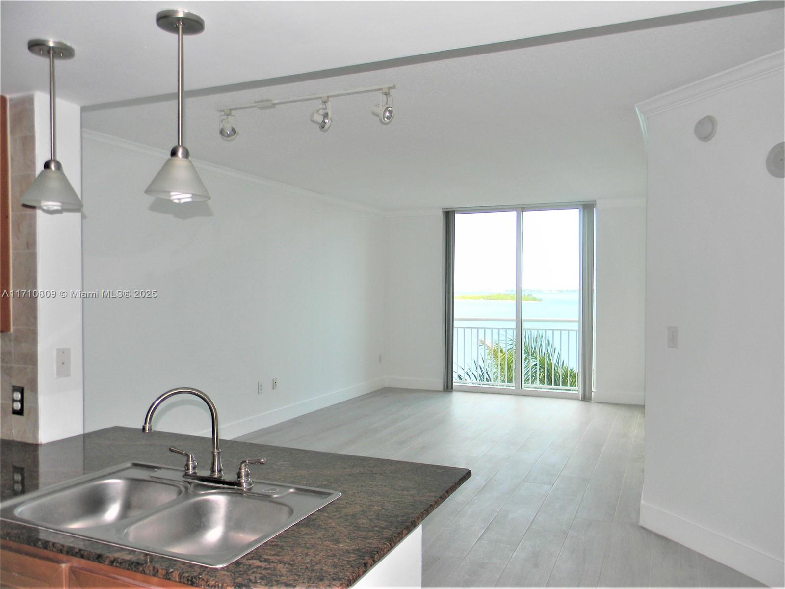 CITE CONDO - Residential Lease