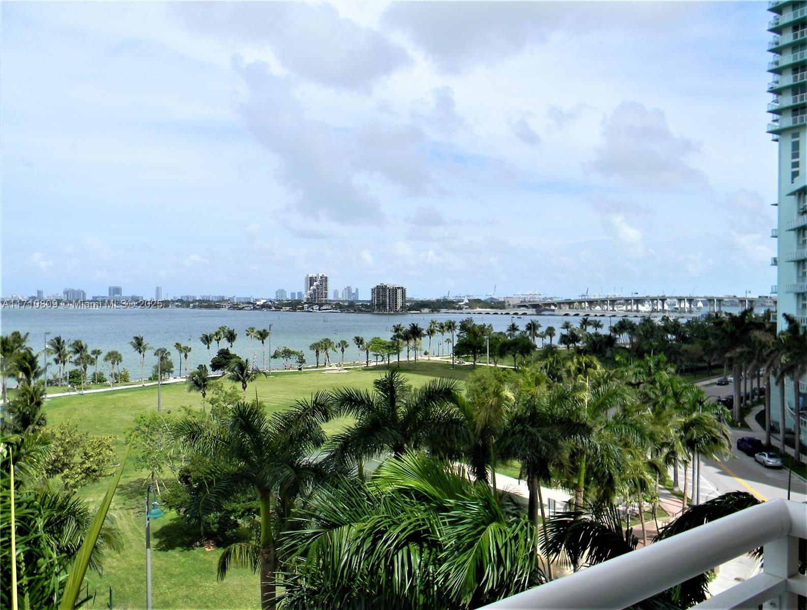 CITE CONDO - Residential Lease