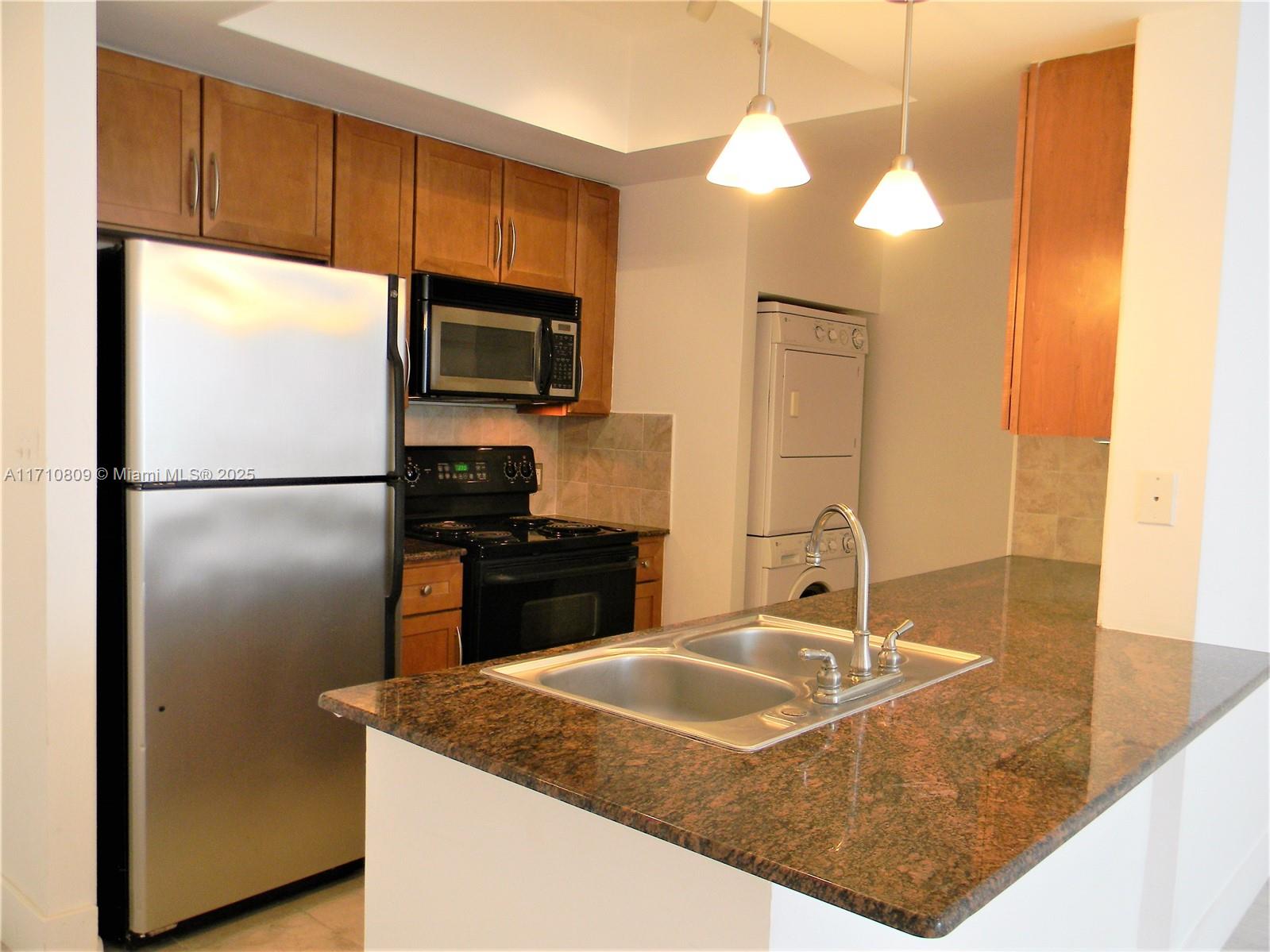 CITE CONDO - Residential Lease