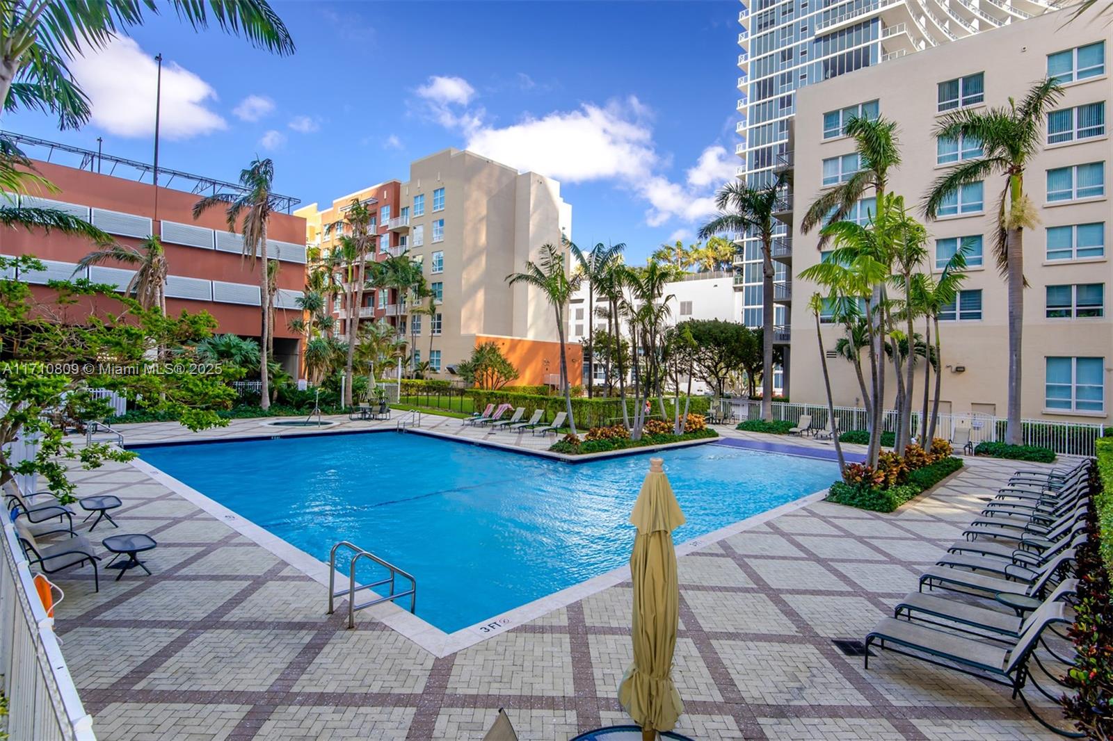 CITE CONDO - Residential Lease