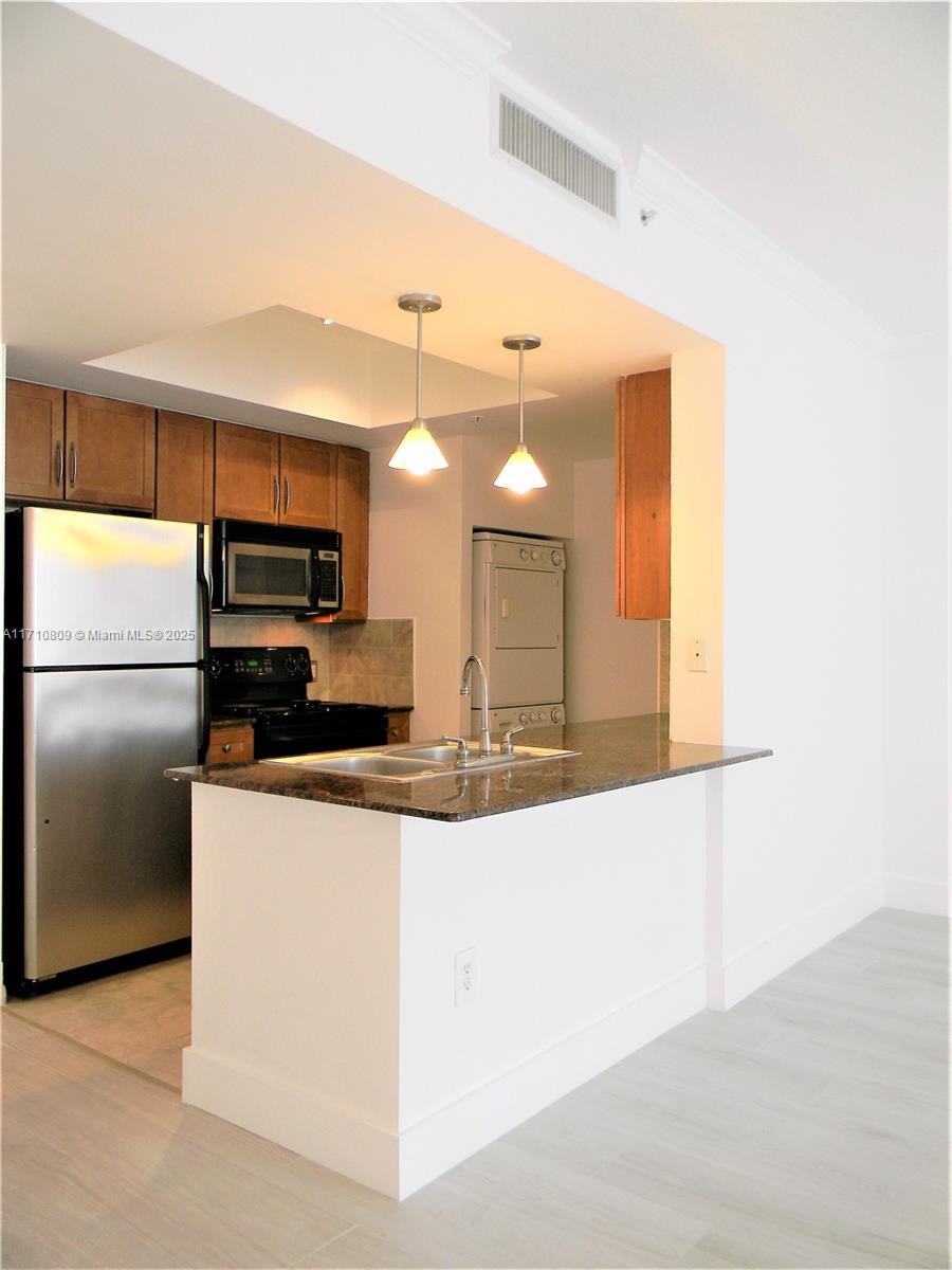 CITE CONDO - Residential Lease