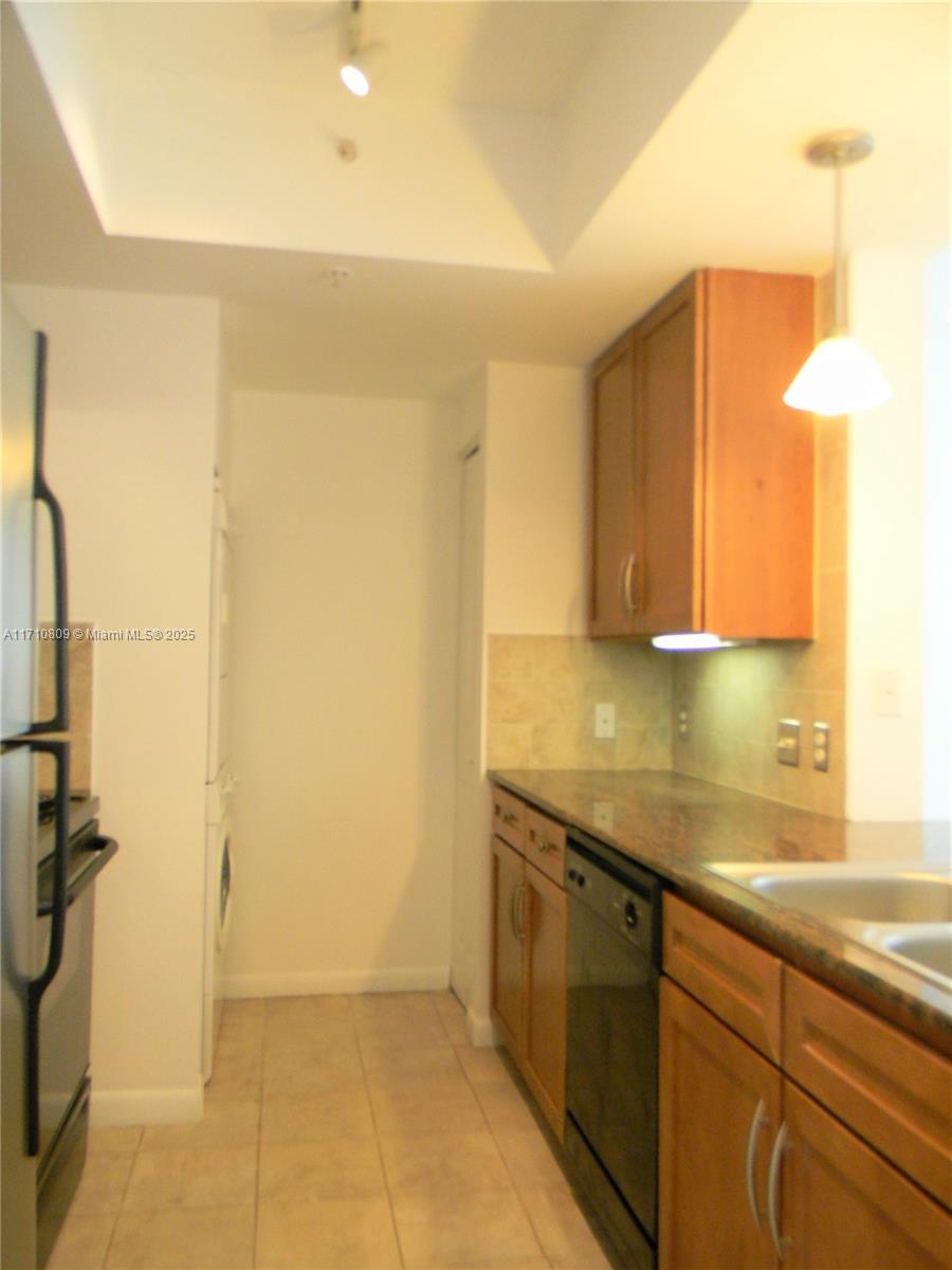 CITE CONDO - Residential Lease