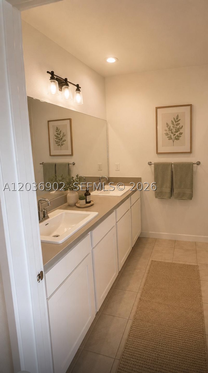 HAMILTON PLACE - Residential