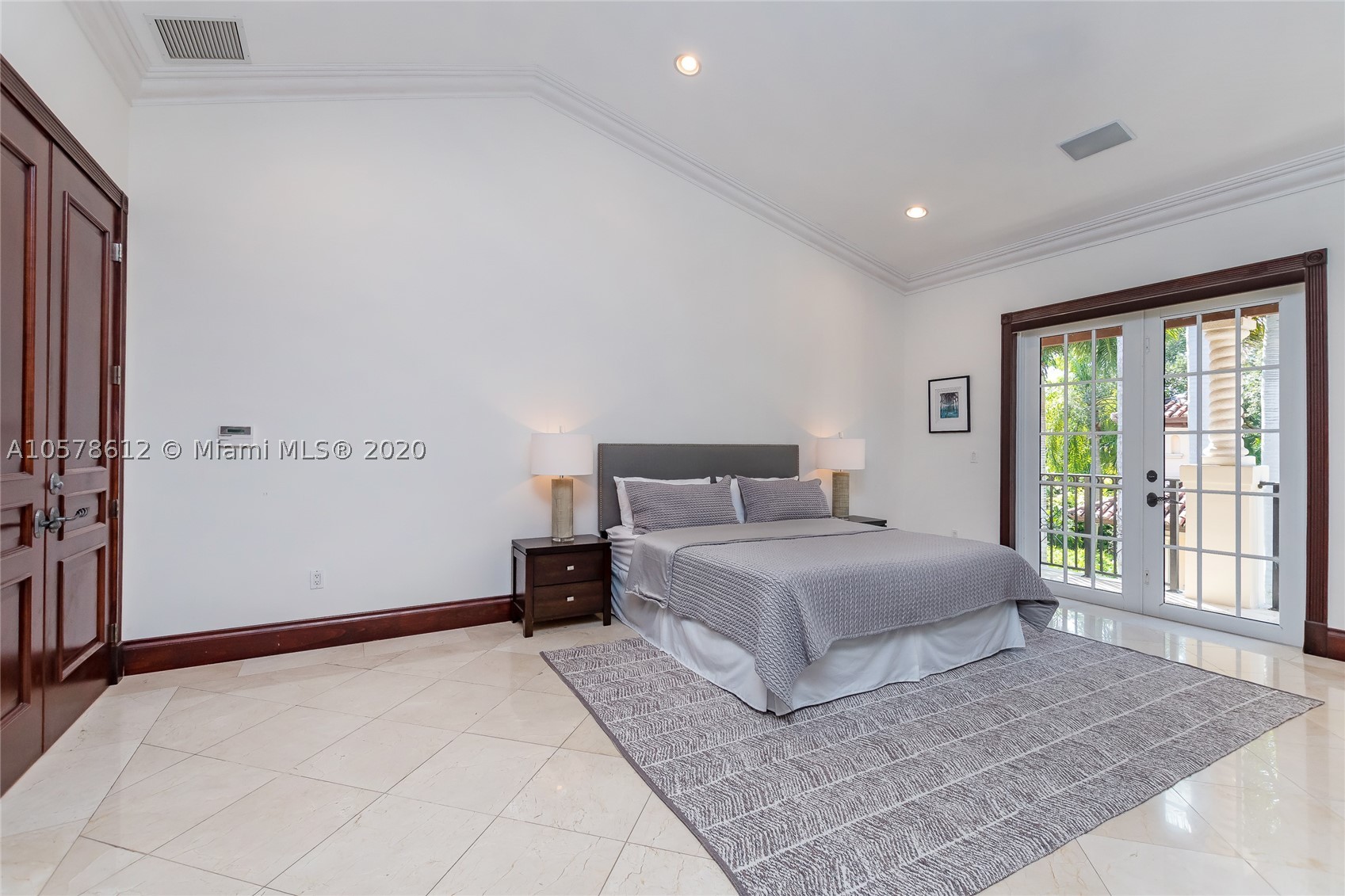 SNAPPER CREEK LAKES SUB - Residential