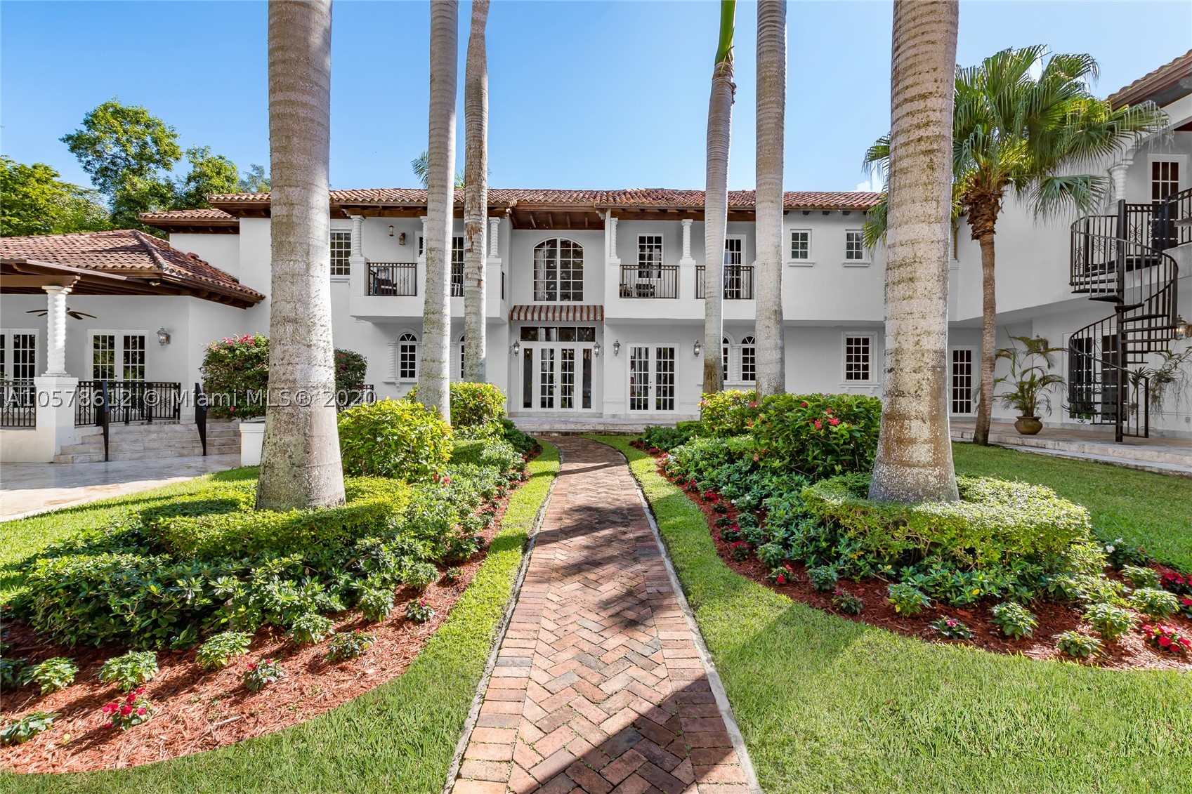 SNAPPER CREEK LAKES SUB - Residential