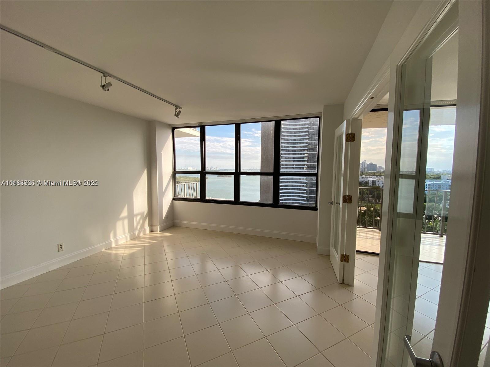 THE PALM BAY YACHT CLUB C - Residential