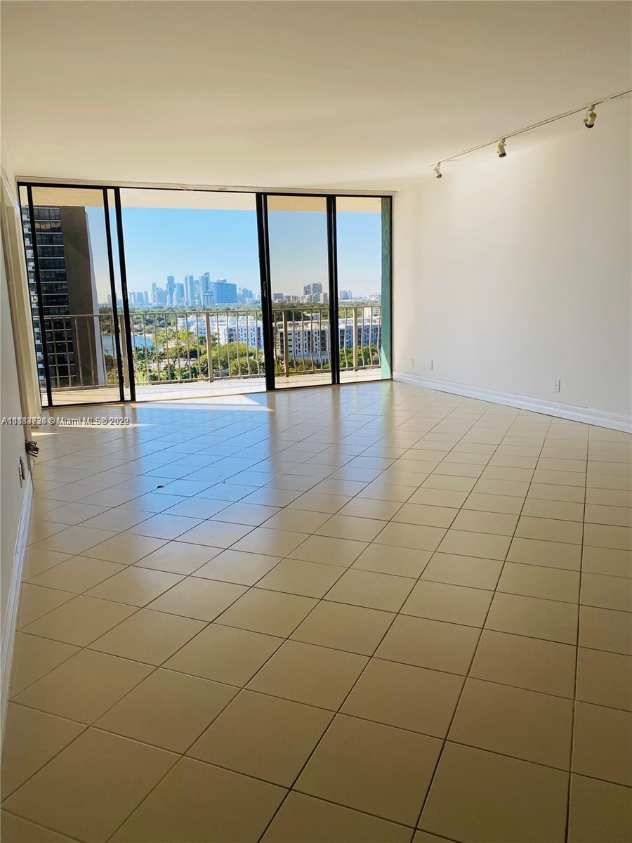 THE PALM BAY YACHT CLUB C - Residential