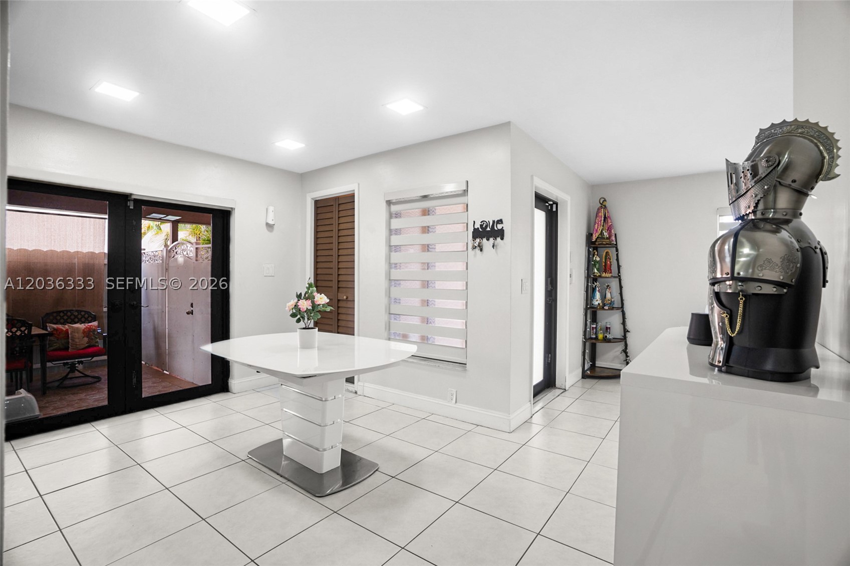 LAKES OF ACADIA UNIT 3 TH - Residential
