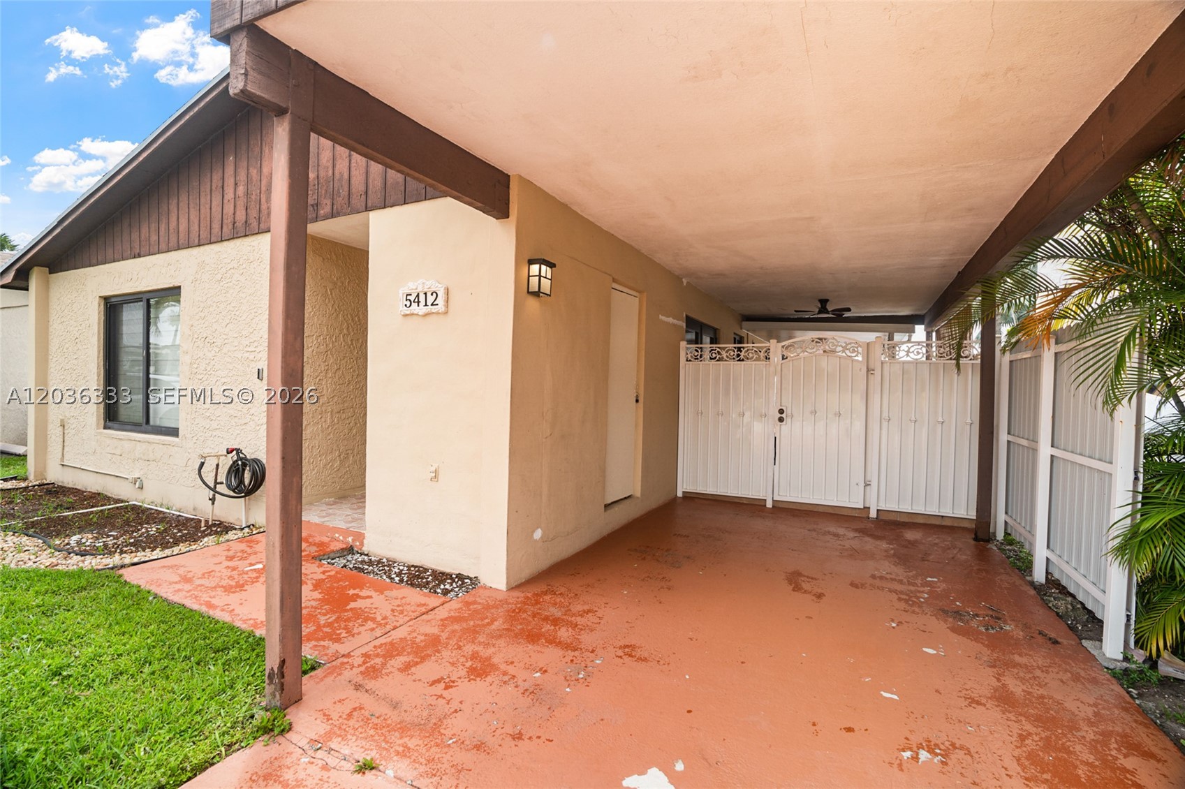 LAKES OF ACADIA UNIT 3 TH - Residential
