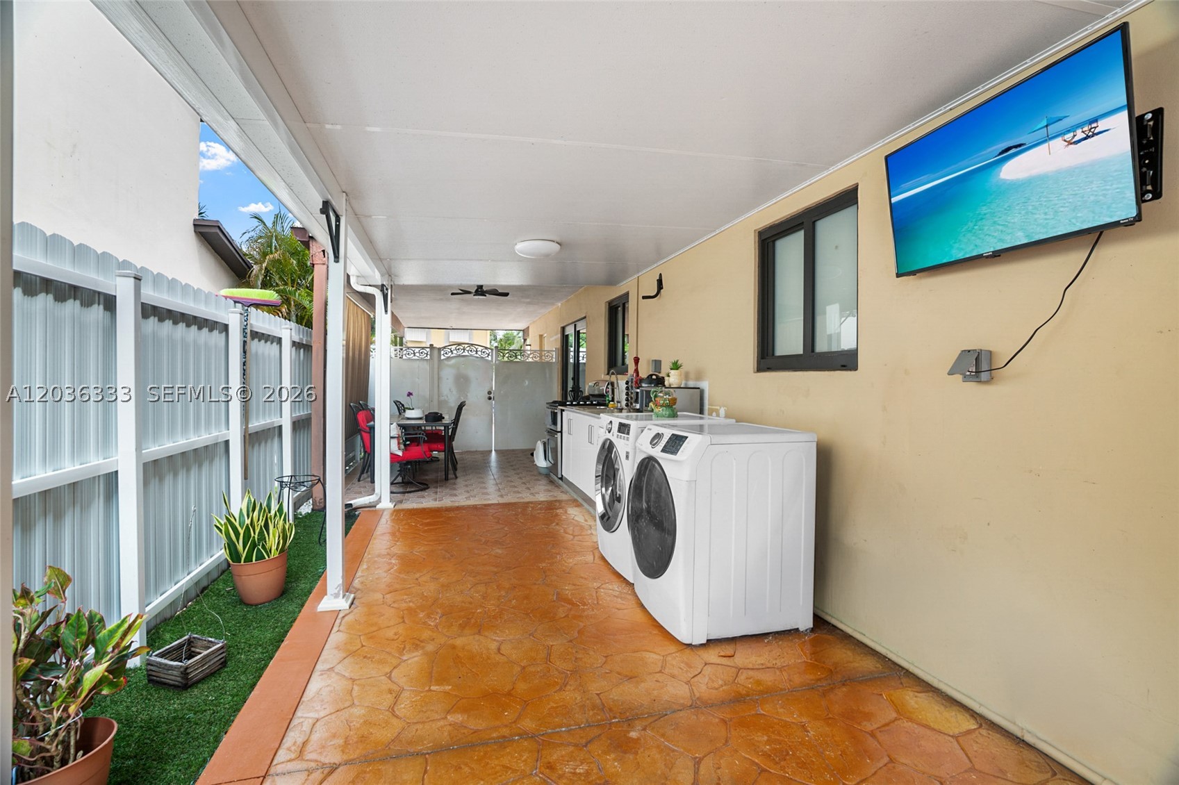 LAKES OF ACADIA UNIT 3 TH - Residential