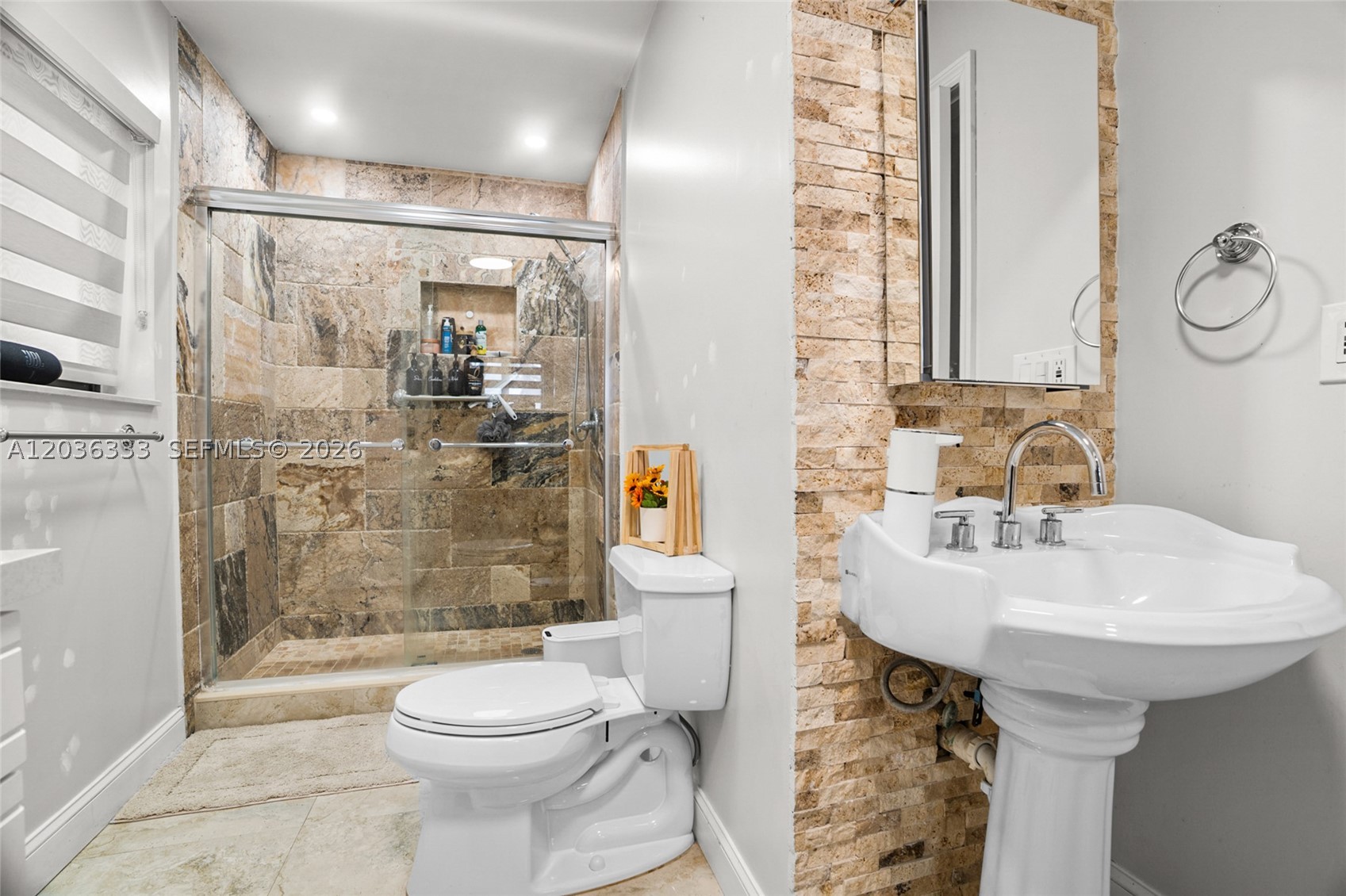 LAKES OF ACADIA UNIT 3 TH - Residential