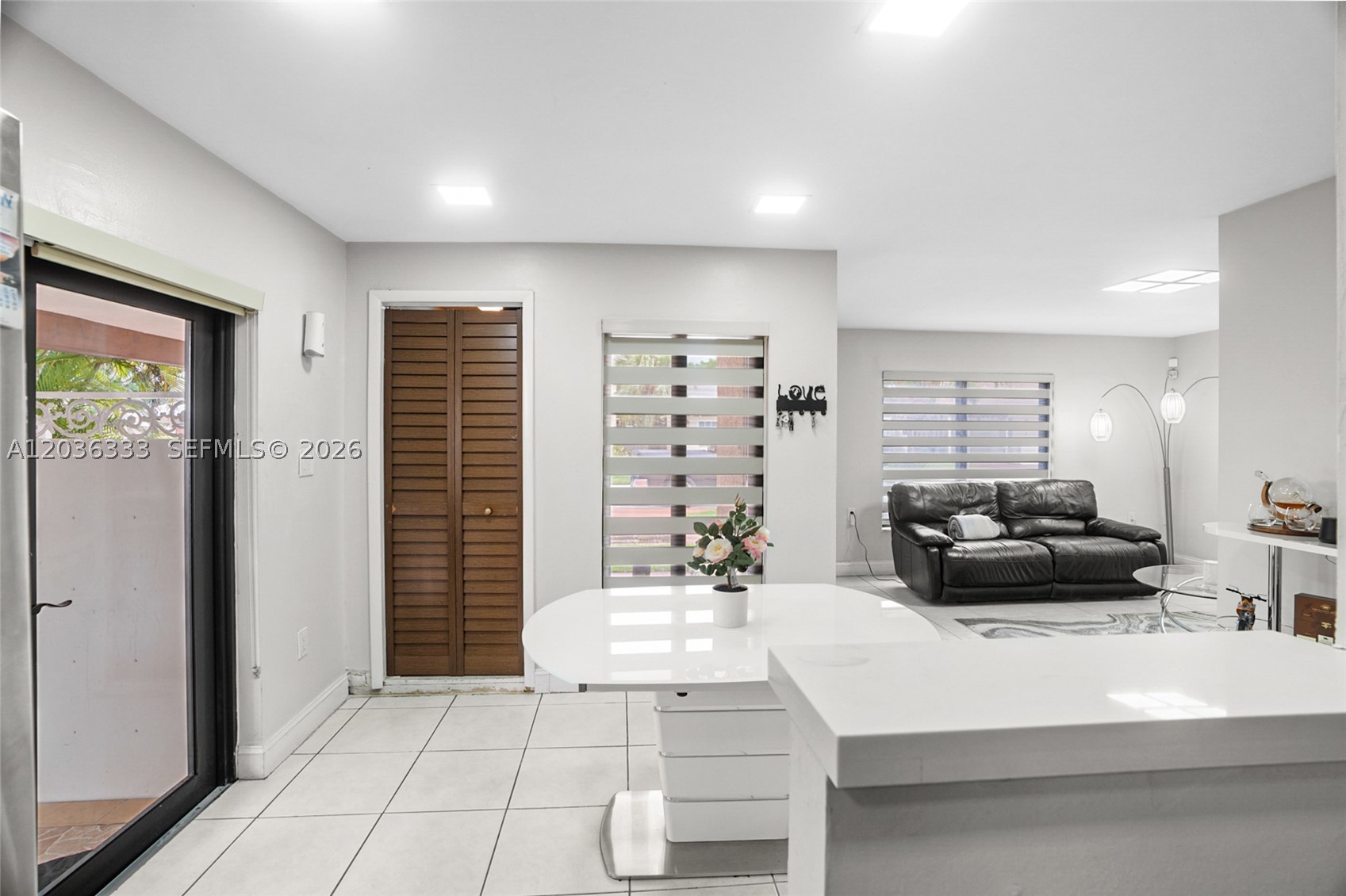 LAKES OF ACADIA UNIT 3 TH - Residential