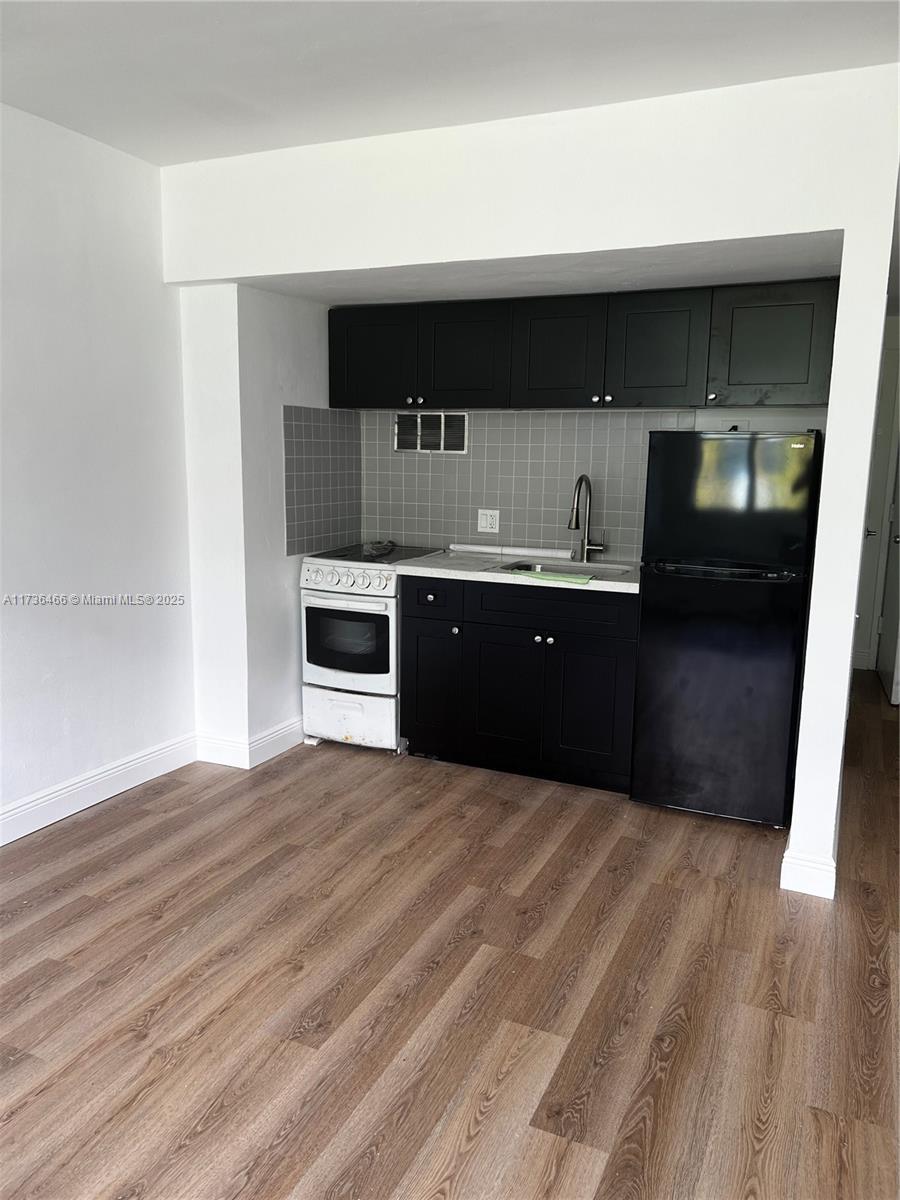 BAY GARDEN MANOR CONDO - Residential Lease