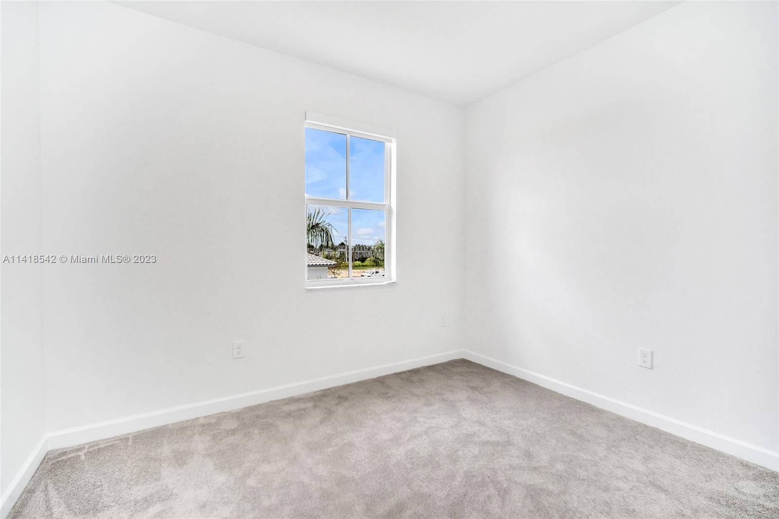 SUNSET TRAILS - Residential Lease