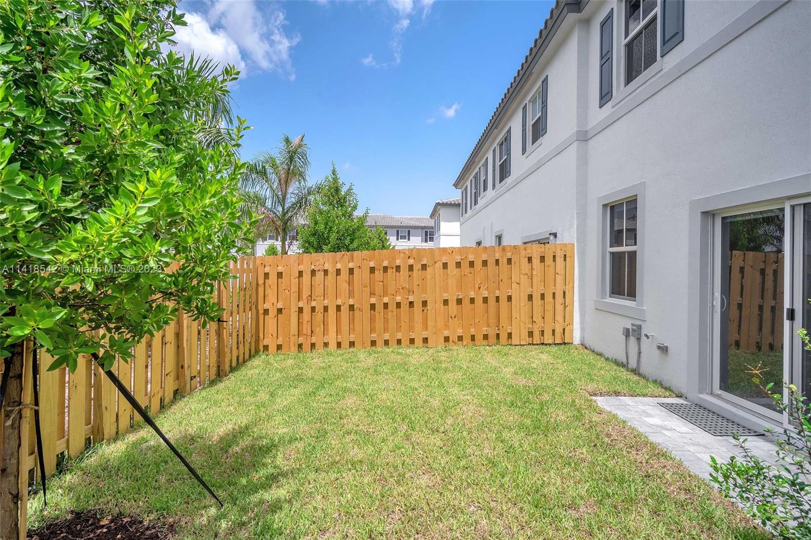 SUNSET TRAILS - Residential Lease