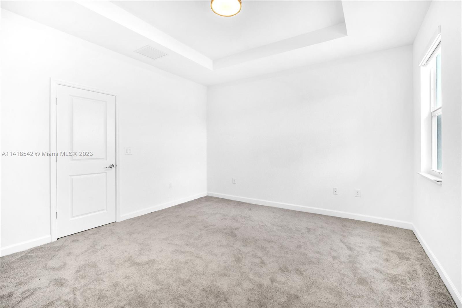SUNSET TRAILS - Residential Lease