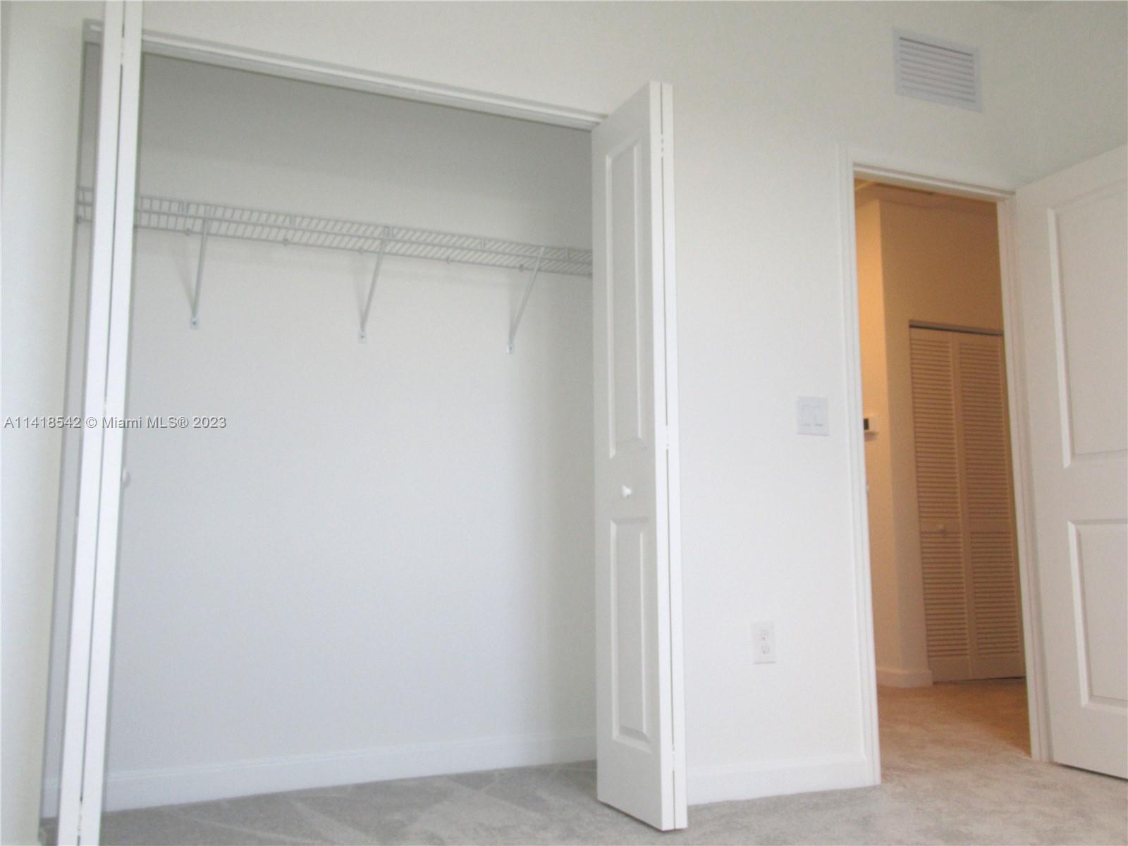 SUNSET TRAILS - Residential Lease