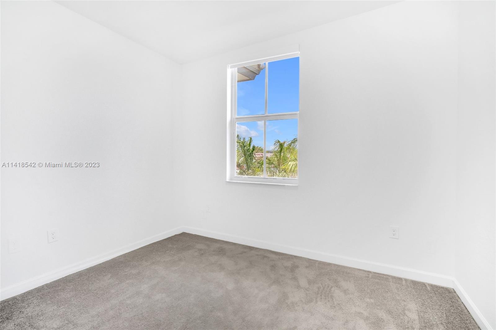 SUNSET TRAILS - Residential Lease