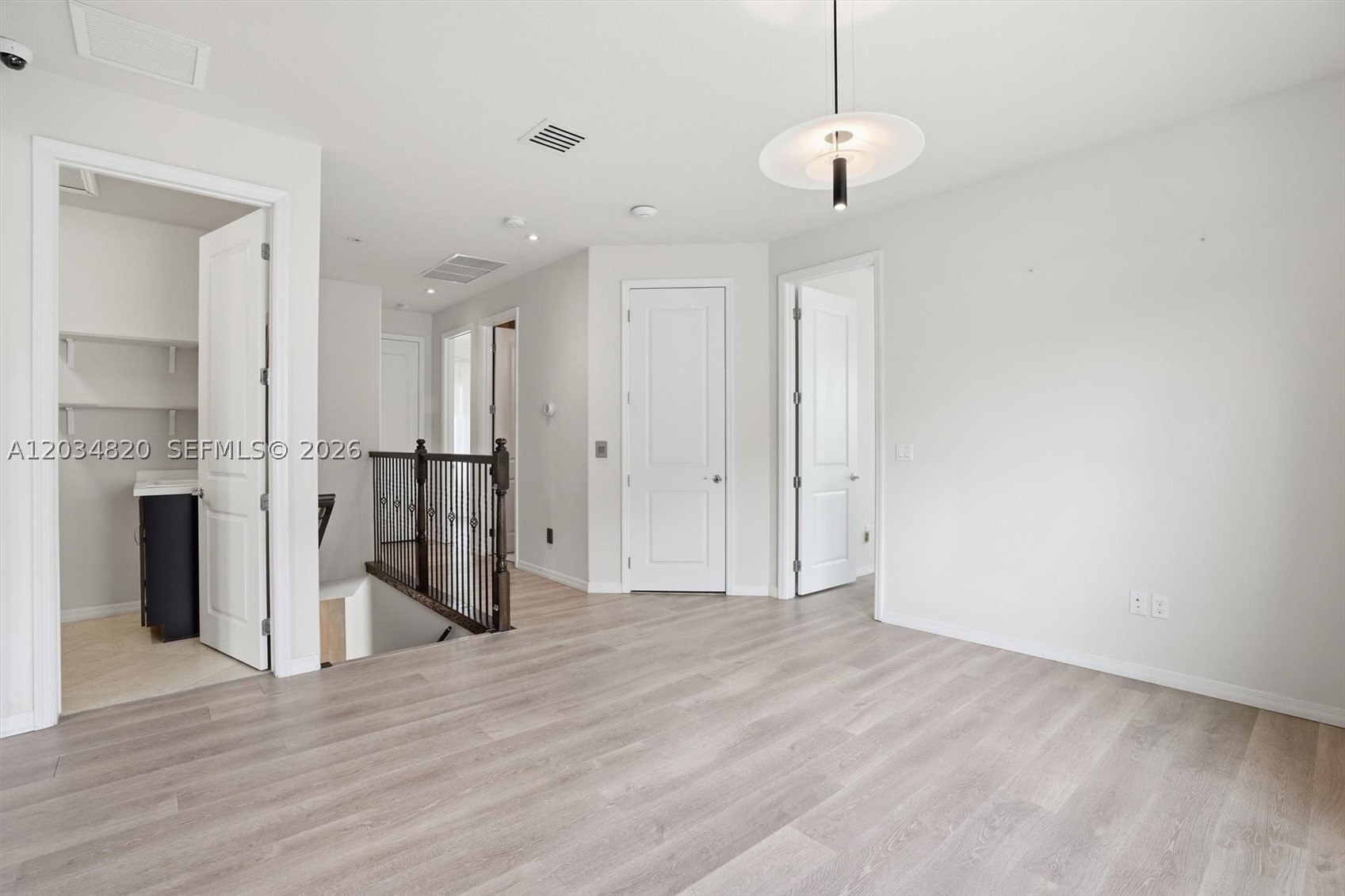 HILLCREST COUNTRY CLUB SO - Residential