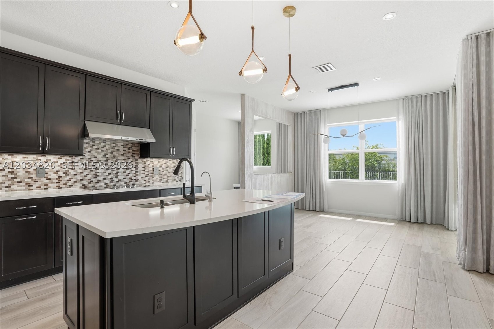 HILLCREST COUNTRY CLUB SO - Residential