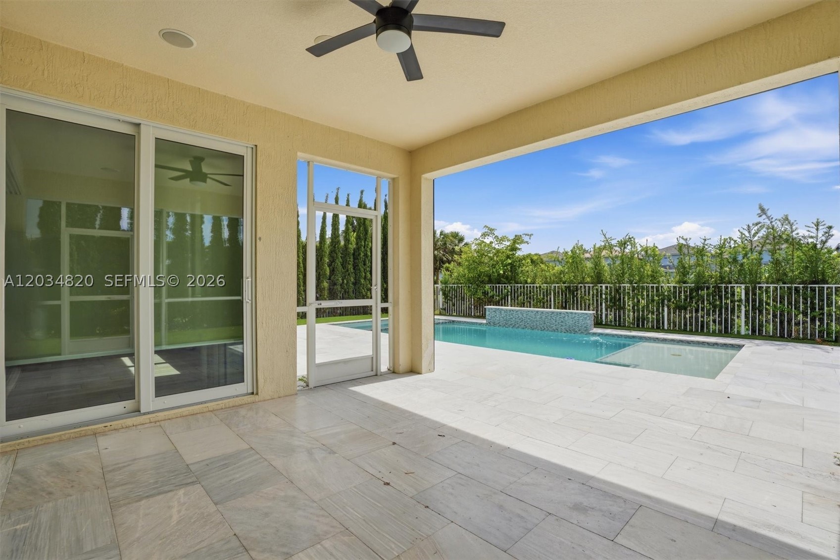 HILLCREST COUNTRY CLUB SO - Residential